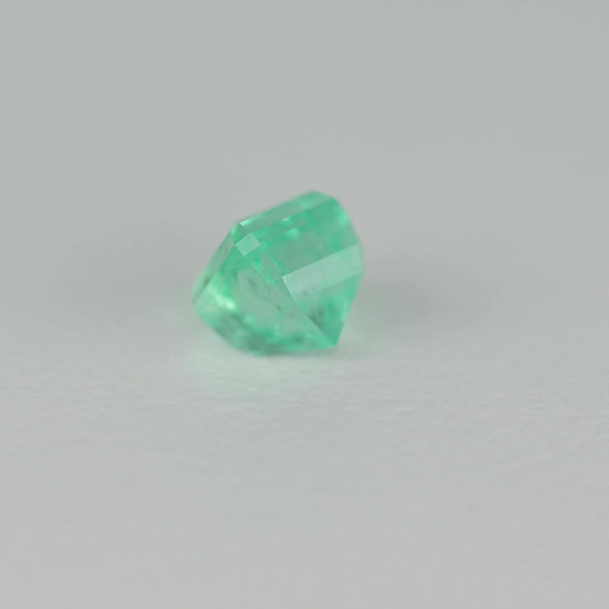0.62ct Square Natural Emerald (Colour Green, Clarity Slightly Included, Cut Faceted)