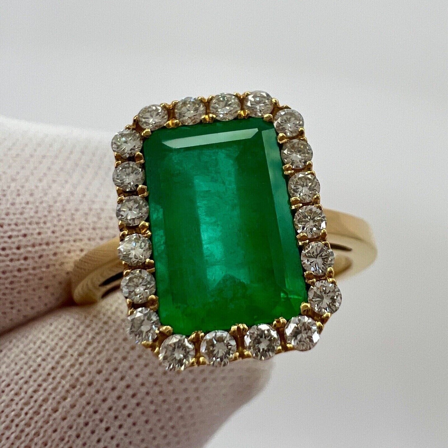 GIA CERTIFIED 3.06 Carat Colombian Emerald & Diamond 18k Yellow Gold Halo Ring