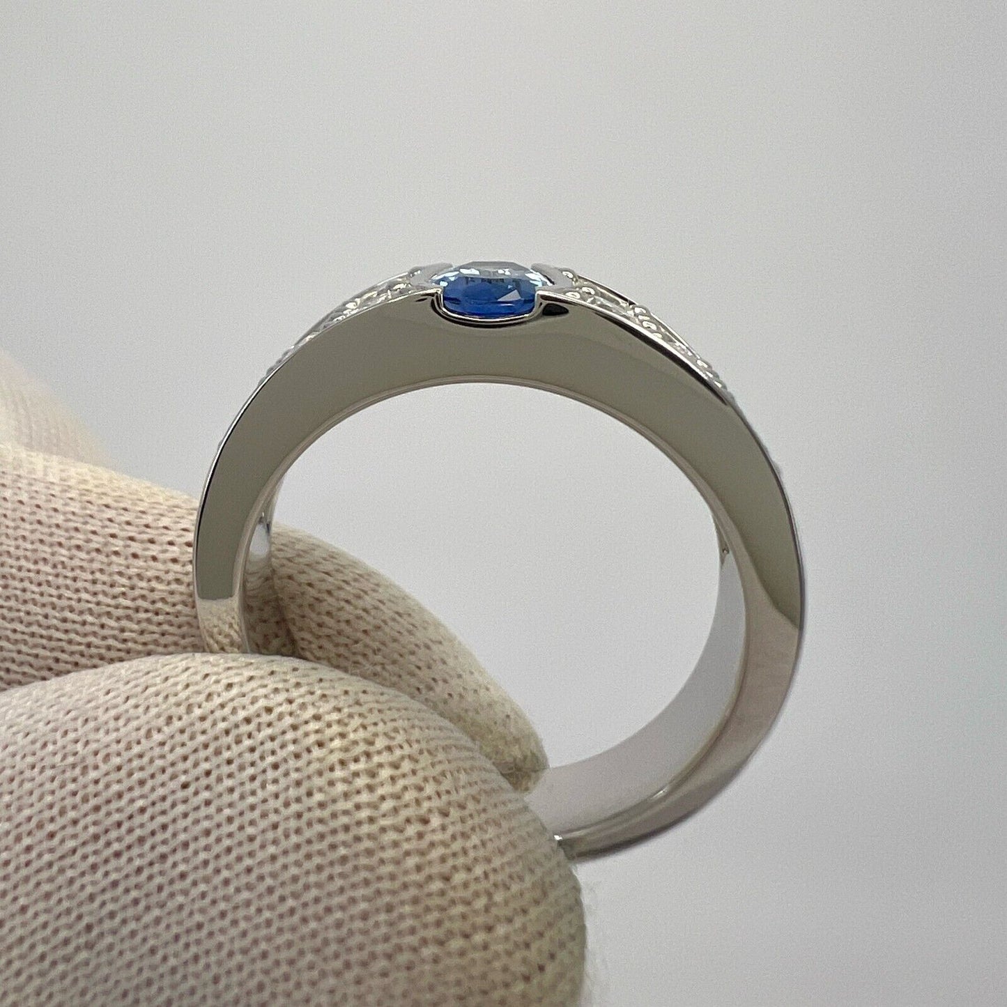 1.68ct Fine Cornflower Blue Ceylon Sapphire Diamond 18k White Gold Signet Ring