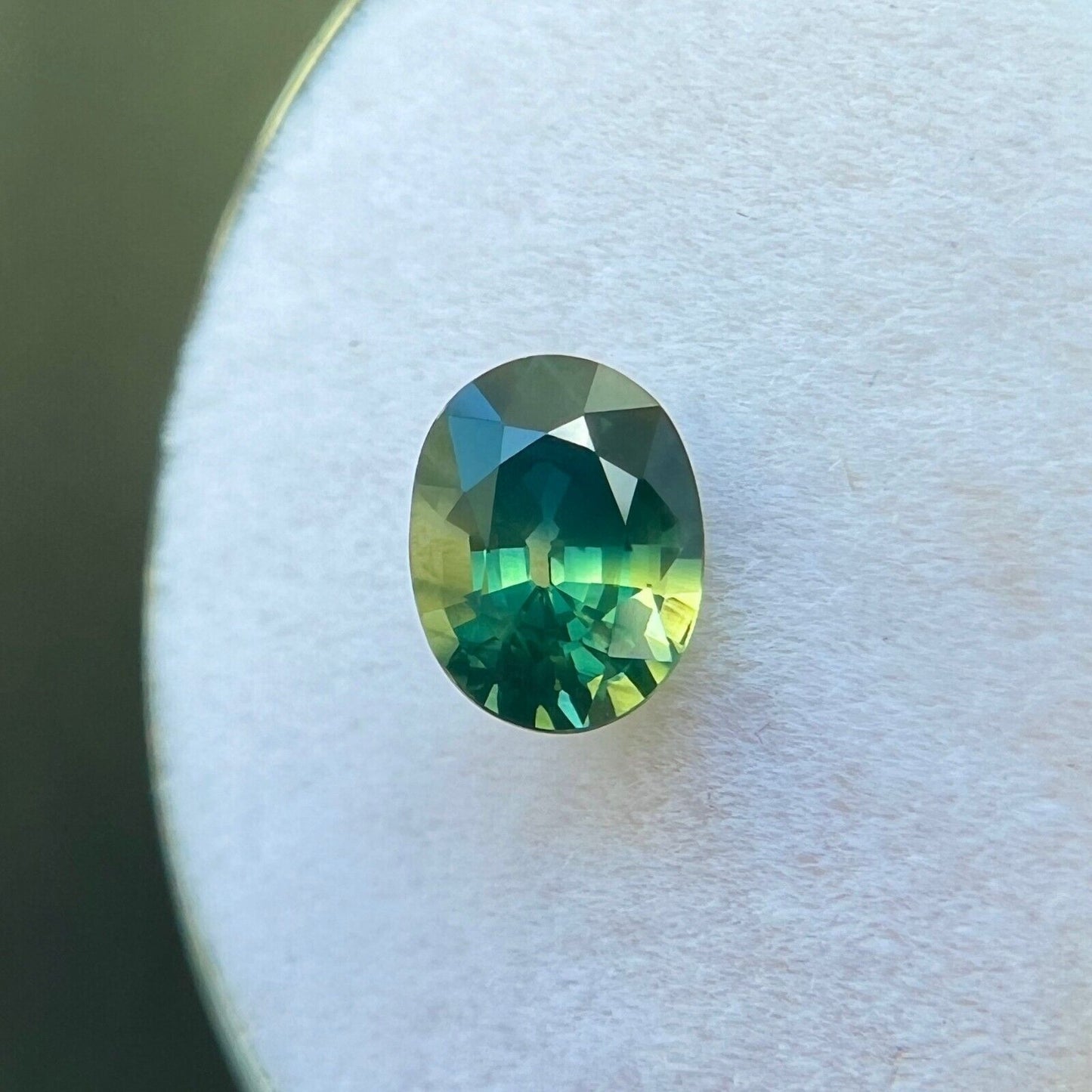 UNIQUE Australia Bi Colour Sapphire 0.98ct Green Blue Oval Cut Gem 6.4x4.8mm VS