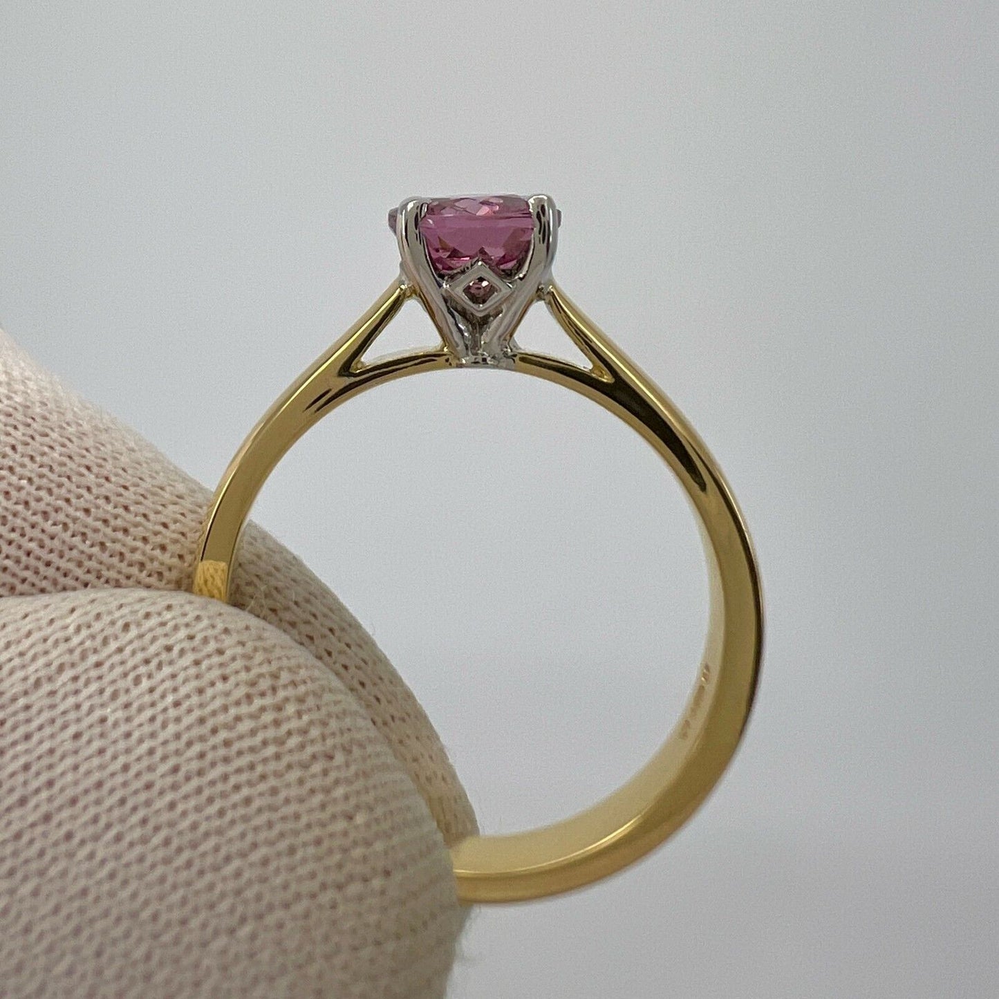 1.03ct Vivid Pink Mahenge Spinel Round Cut 18k Yellow White Gold Solitaire Ring