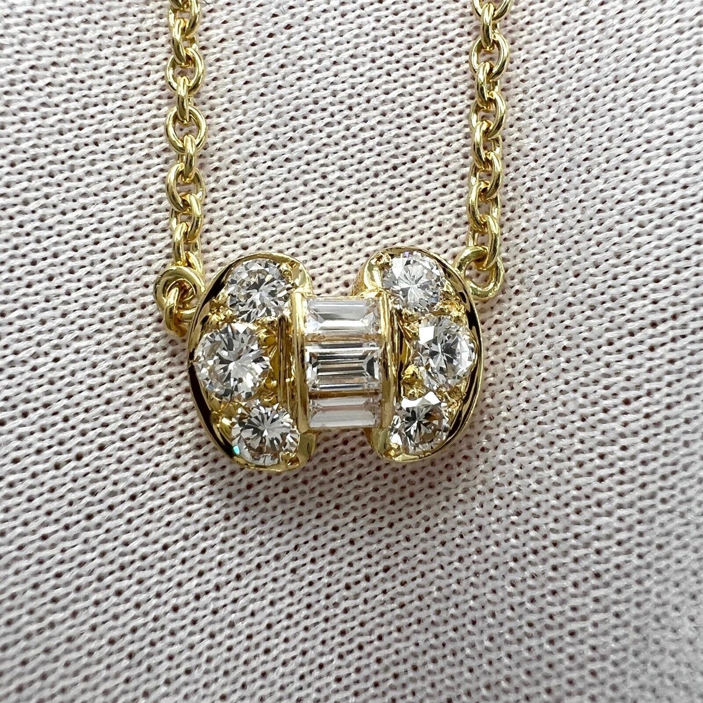 Vintage Van Cleef & Arpels Diamond Ribbon Bow 18k Yellow Gold Pendant Necklace