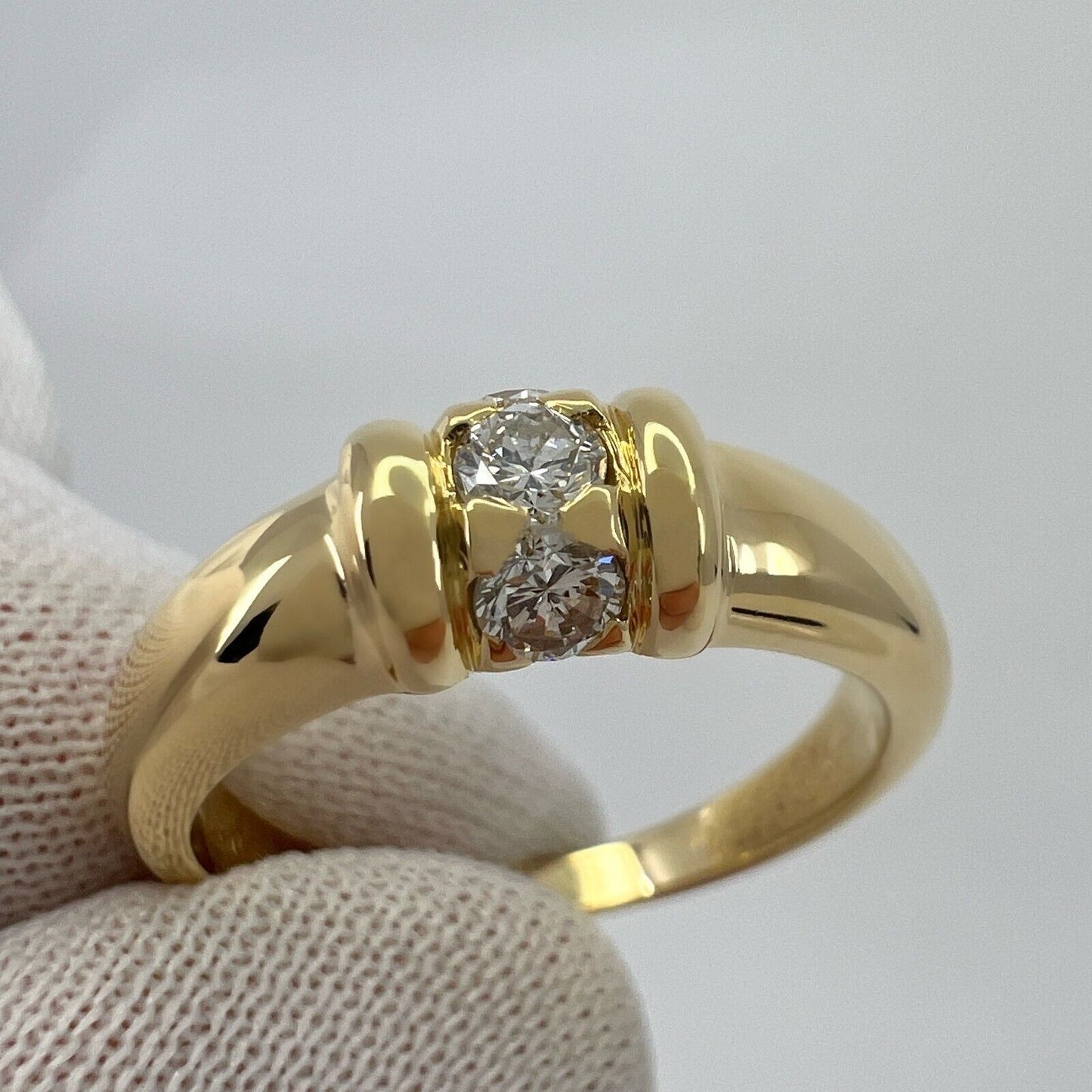 Rare Vintage Van Cleef & Arpels Round Diamond Three Stone 18k Yellow Gold Ring