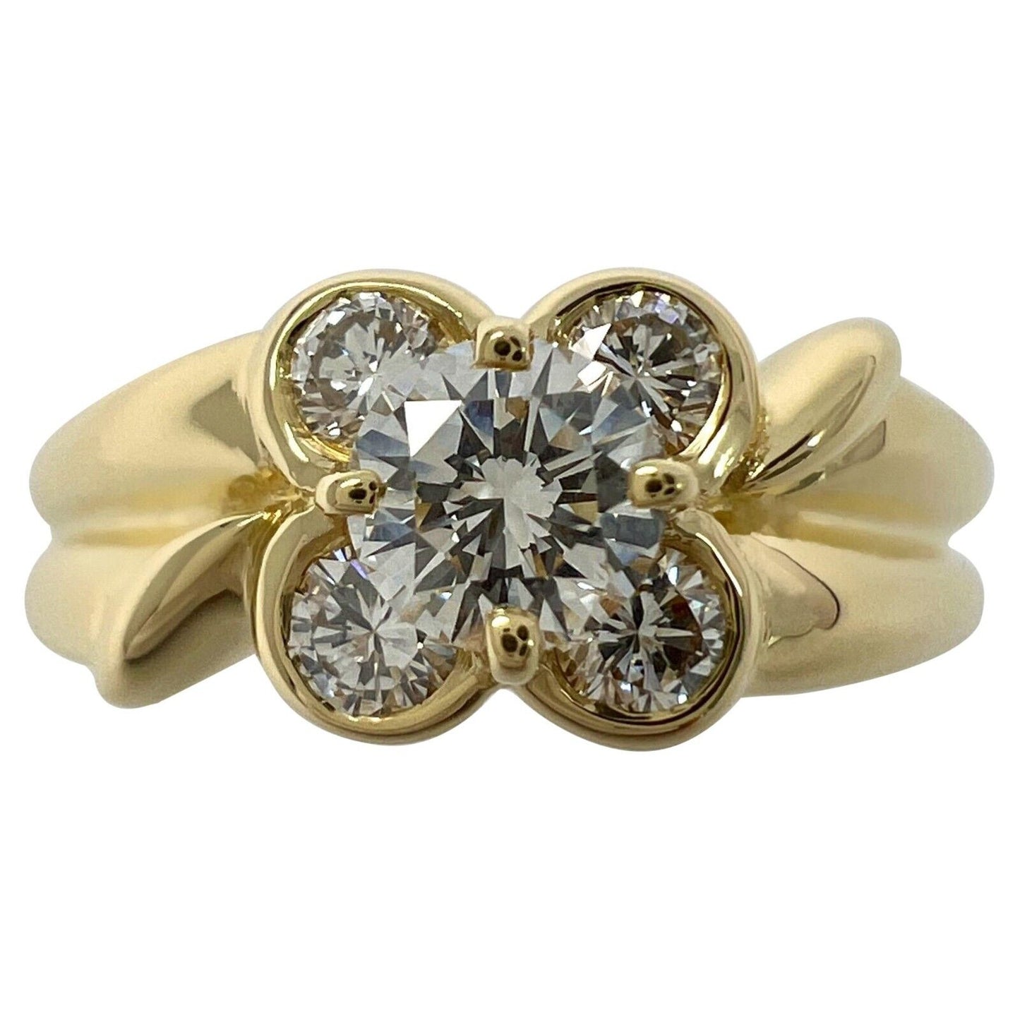 Rare Vintage Van Cleef & Arpels Round Diamond 18k Yellow Gold Flower Onbell Ring