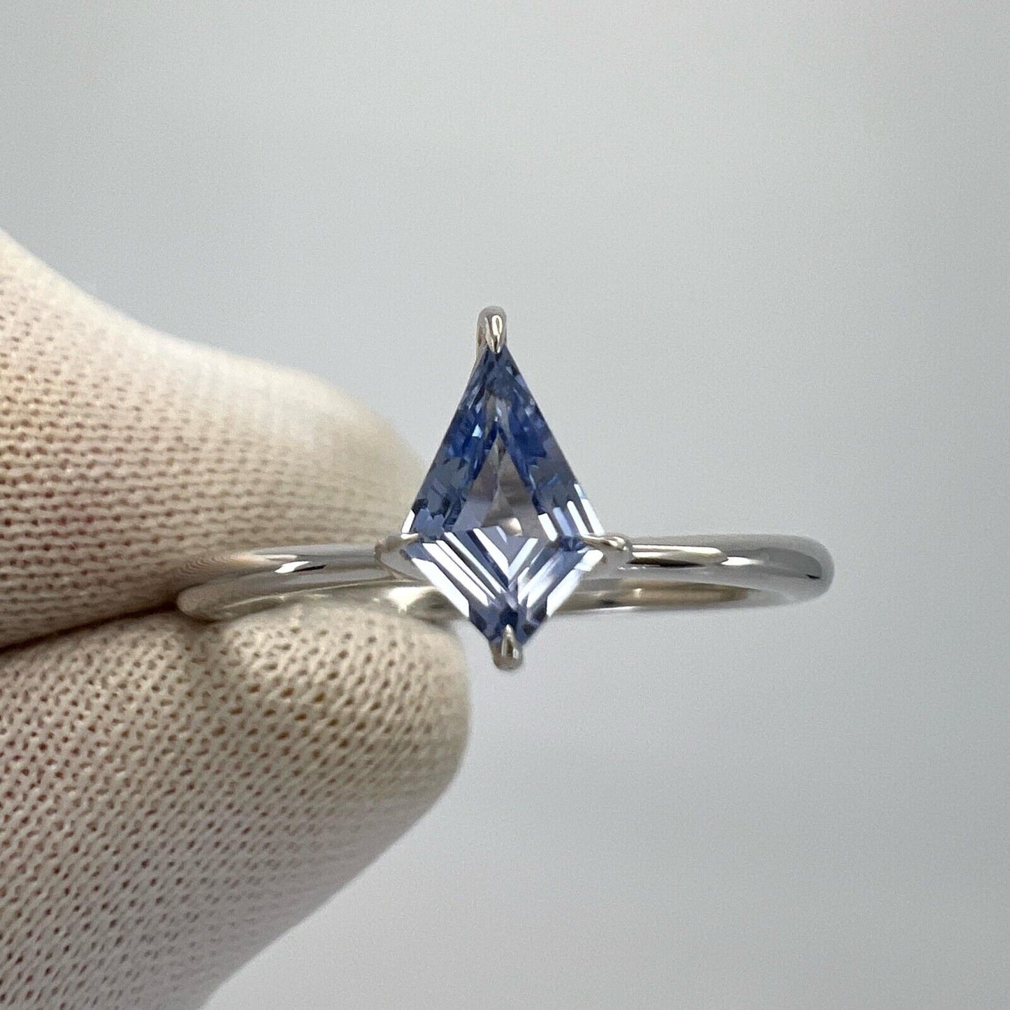 0.50ct Deep Blue Sapphire Fancy Kite Cut 18k White Gold Modern Solitaire Ring