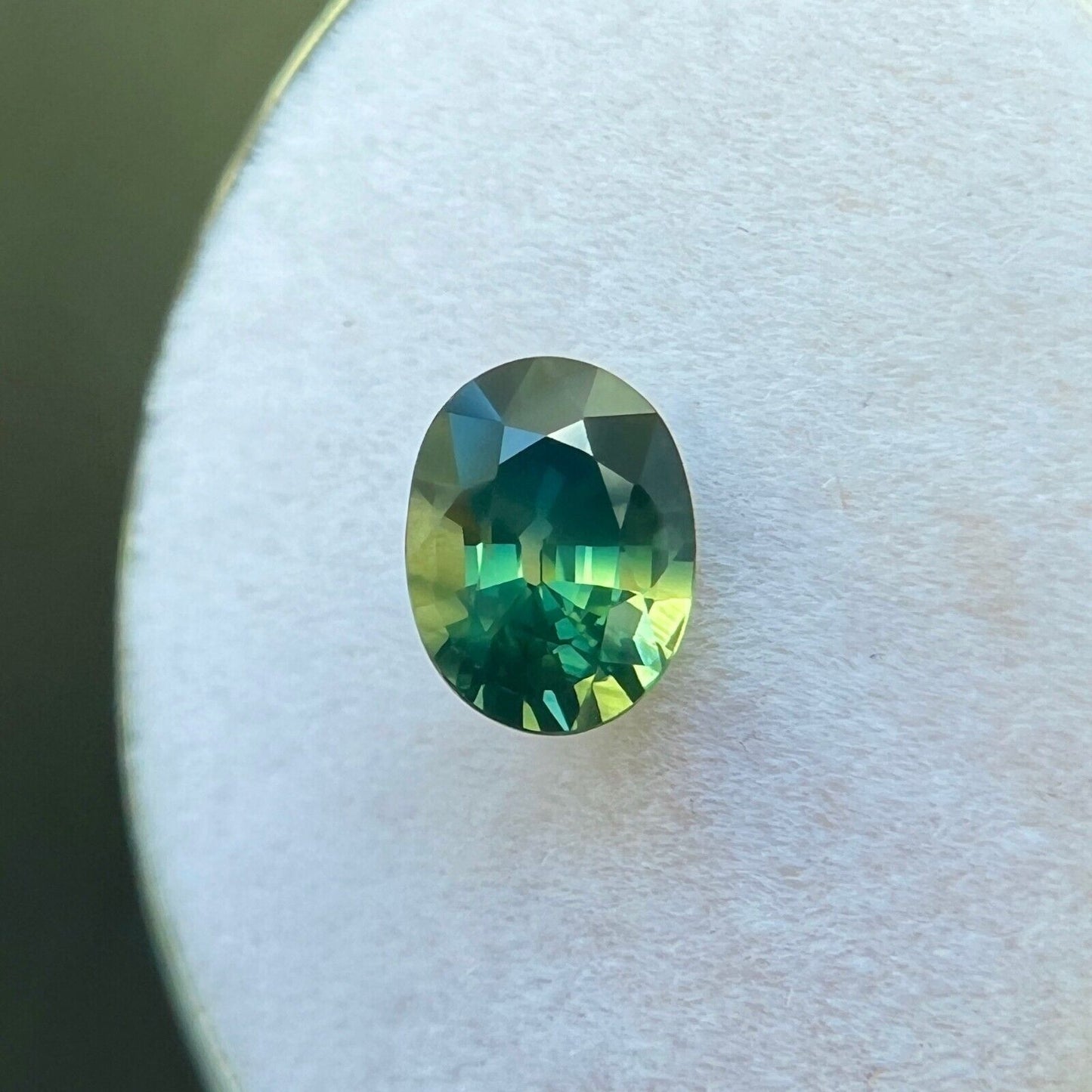 UNIQUE Australia Bi Colour Sapphire 0.98ct Green Blue Oval Cut Gem 6.4x4.8mm VS
