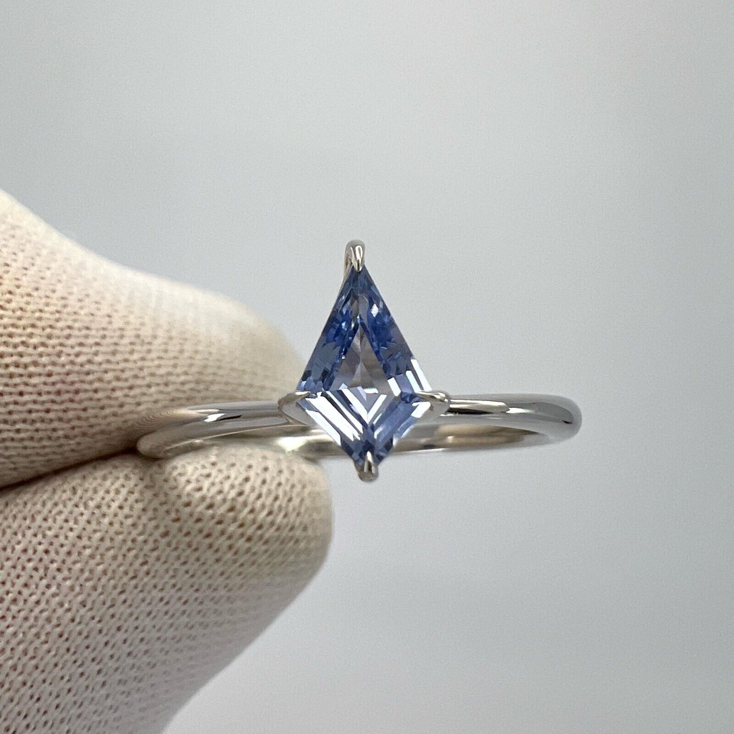 0.50ct Deep Blue Sapphire Fancy Kite Cut 18k White Gold Modern Solitaire Ring