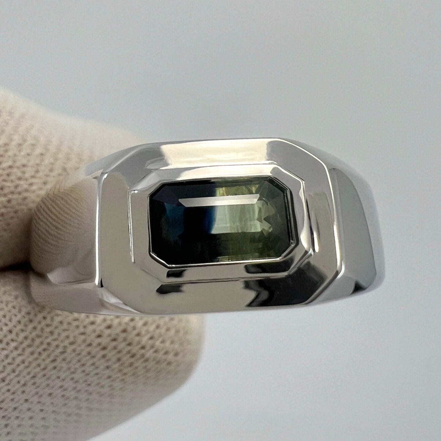 IGI Certified Bi Colour Blue Yellow Sapphire Emerald Cut 18k Gold East West Ring