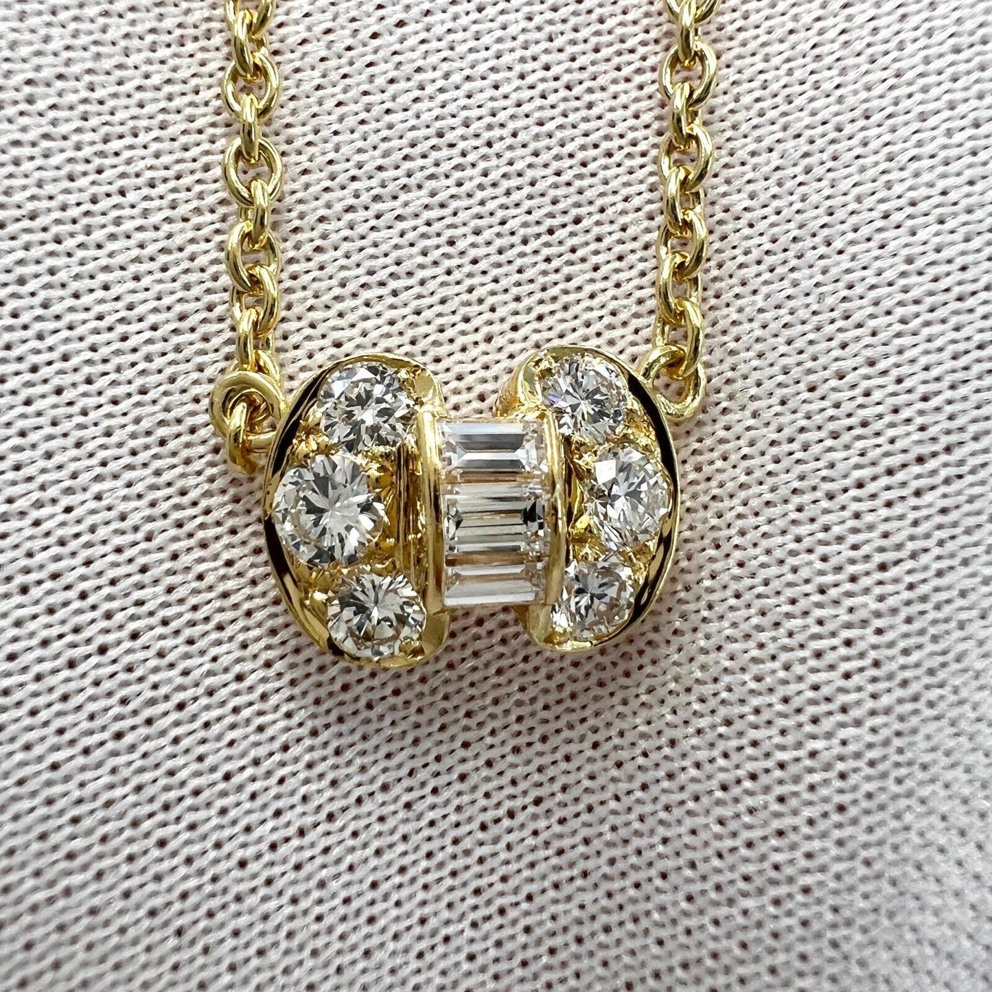Vintage Van Cleef & Arpels Diamond Ribbon Bow 18k Yellow Gold Pendant Necklace