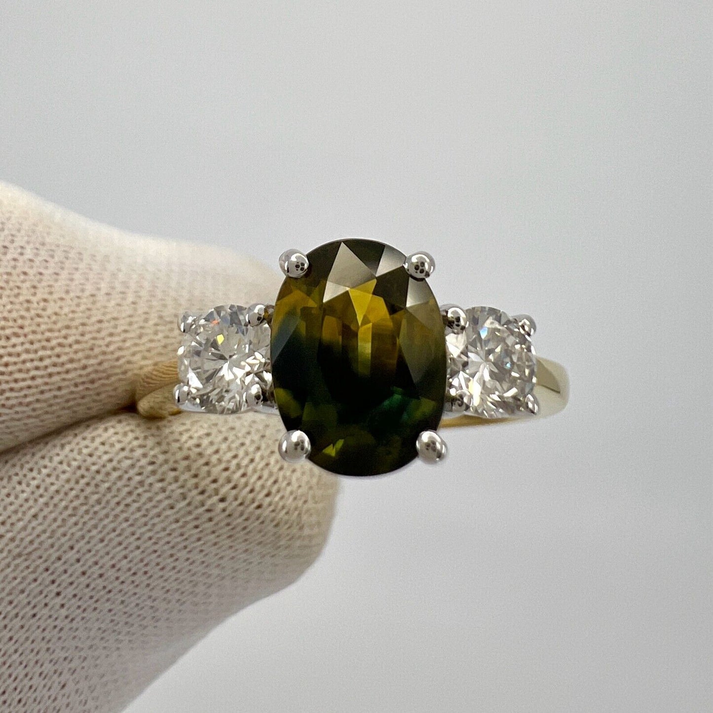 GIA Certified 2.01ct Yellow Blue Australian Parti Sapphire Gold Three Stone Ring