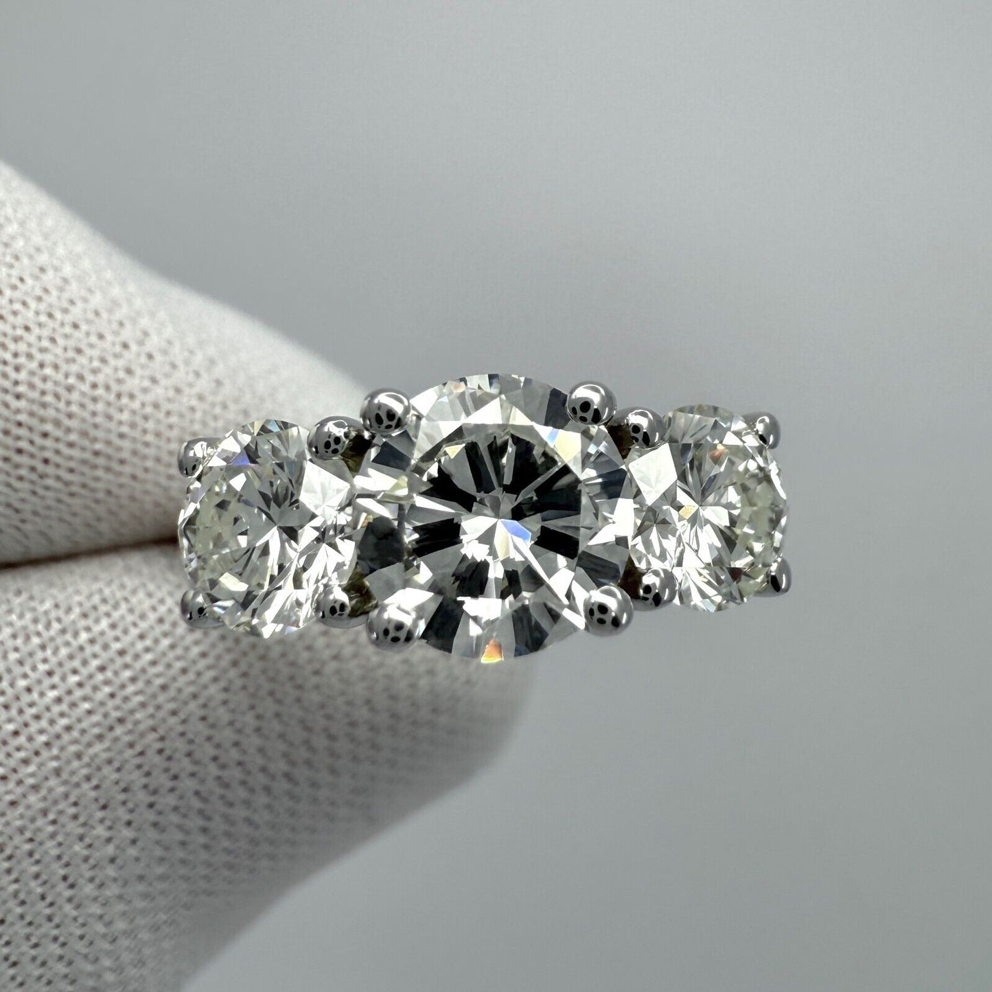 2.07ct GIA Certified Natural Diamond Round VS1 18k White Gold Three Stone Ring