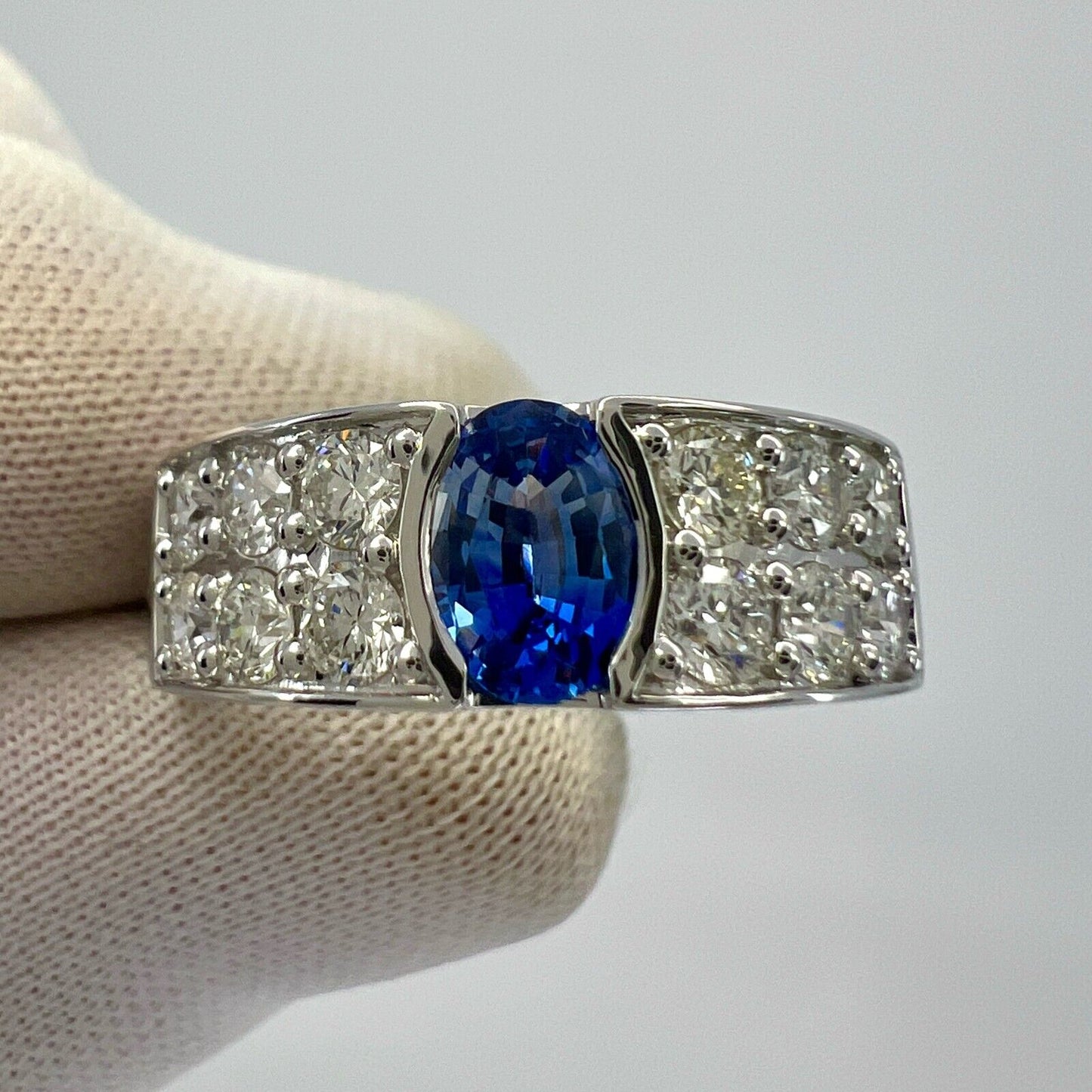 1.68ct Fine Cornflower Blue Ceylon Sapphire Diamond 18k White Gold Signet Ring