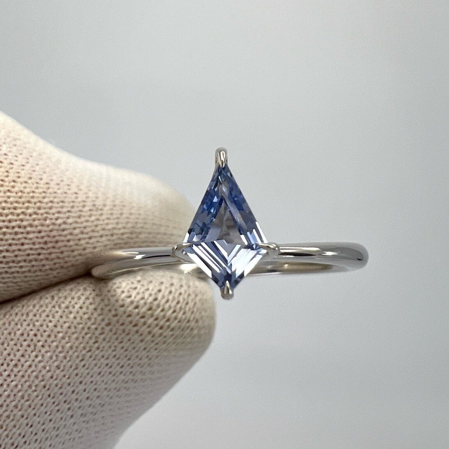 0.50ct Deep Blue Sapphire Fancy Kite Cut 18k White Gold Modern Solitaire Ring