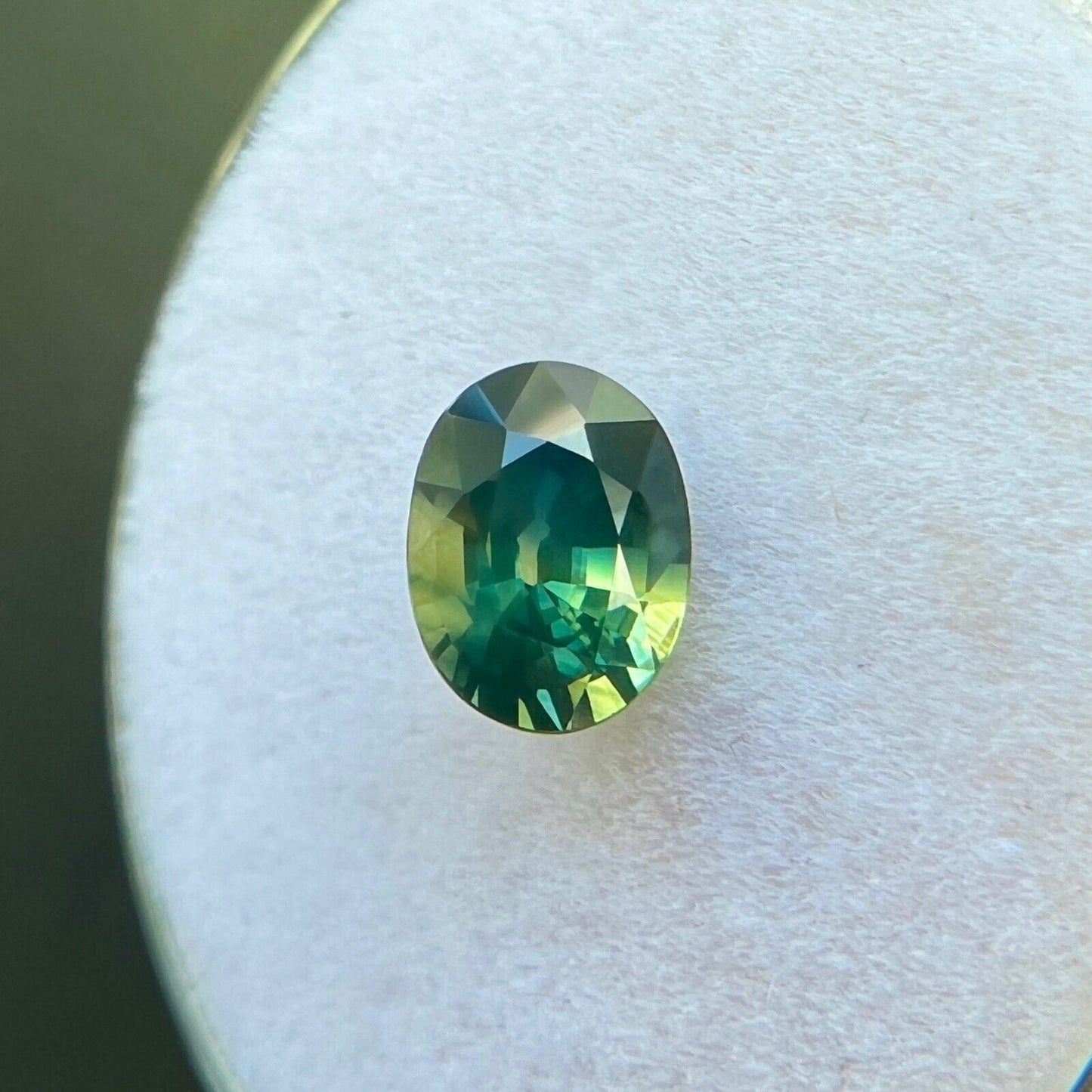 UNIQUE Australia Bi Colour Sapphire 0.98ct Green Blue Oval Cut Gem 6.4x4.8mm VS