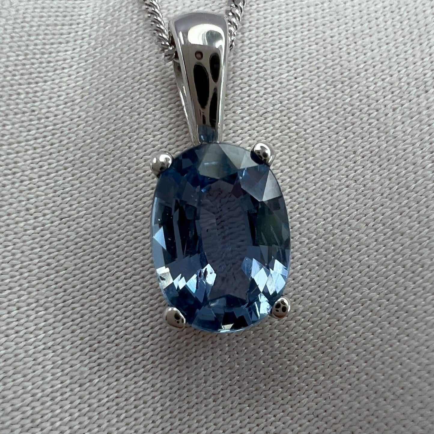 1.32ct Indigo Blue Sapphire 18k White Gold Oval Cut Solitaire Pendant Necklace