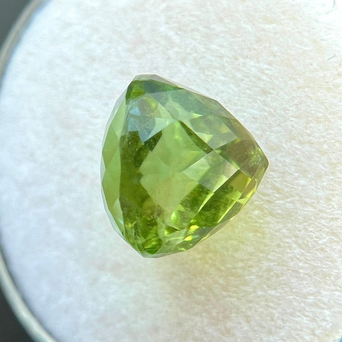4.18ct NATURAL Vivid Green FINE Natural Tourmaline Oval Cut 9.3 x8.5mm Gemstone