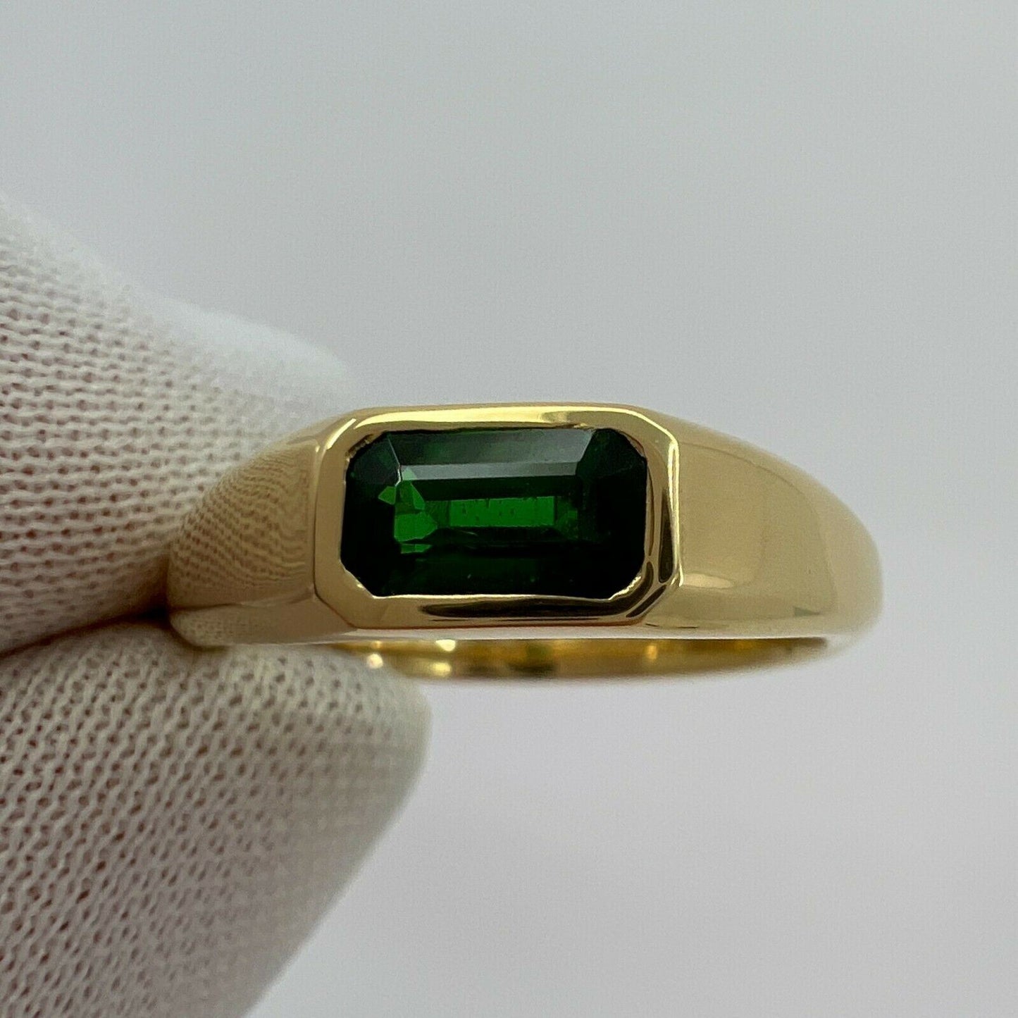ITSIT Vivid Green Tsavorite Garnet 0.75ct Emerald Cut 18k Yellow Gold Ring