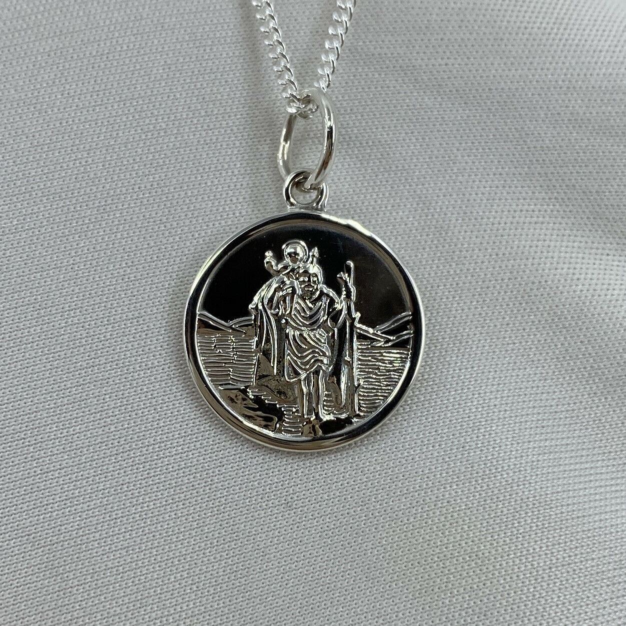Sterling Silver St. Christopher Medium Round Pendant 16mm Curb Chain Necklace