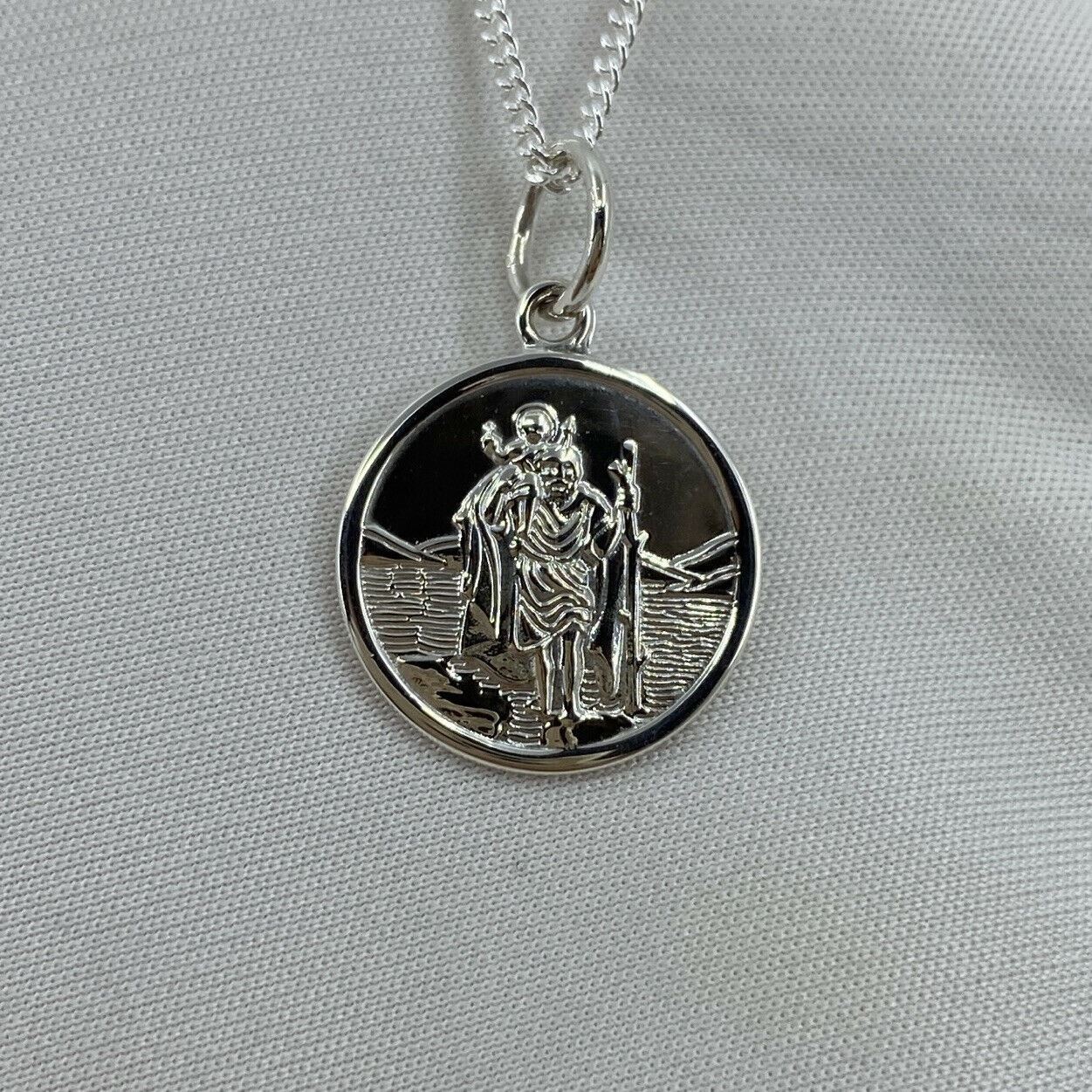 Sterling Silver St. Christopher Medium Round Pendant 16mm Curb Chain Necklace