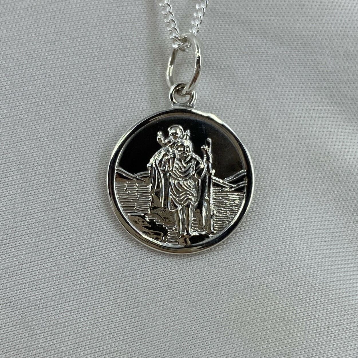 Sterling Silver St. Christopher Medium Round Pendant 16mm Curb Chain Necklace