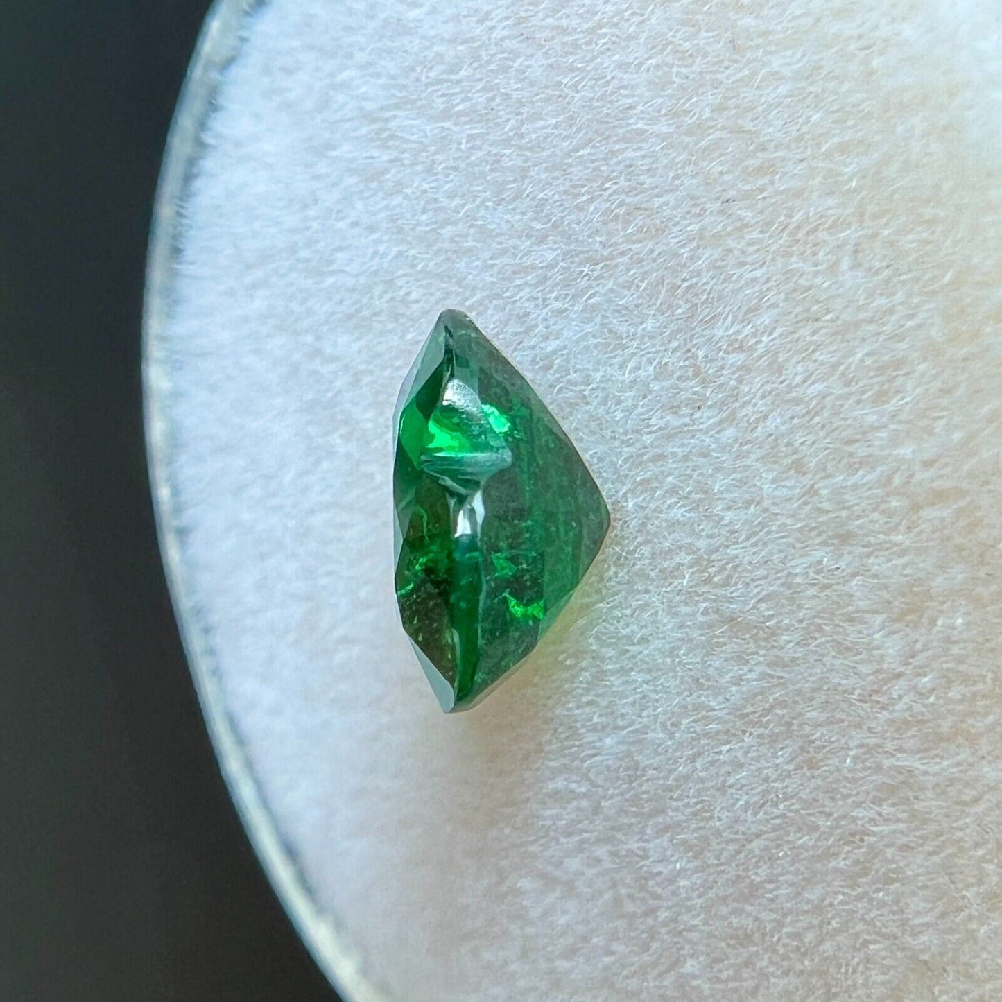 1.42ct Tsavorite Garnet FINE COLOUR Vivid Green Heart Cut Rare Gem 7.8x6mm