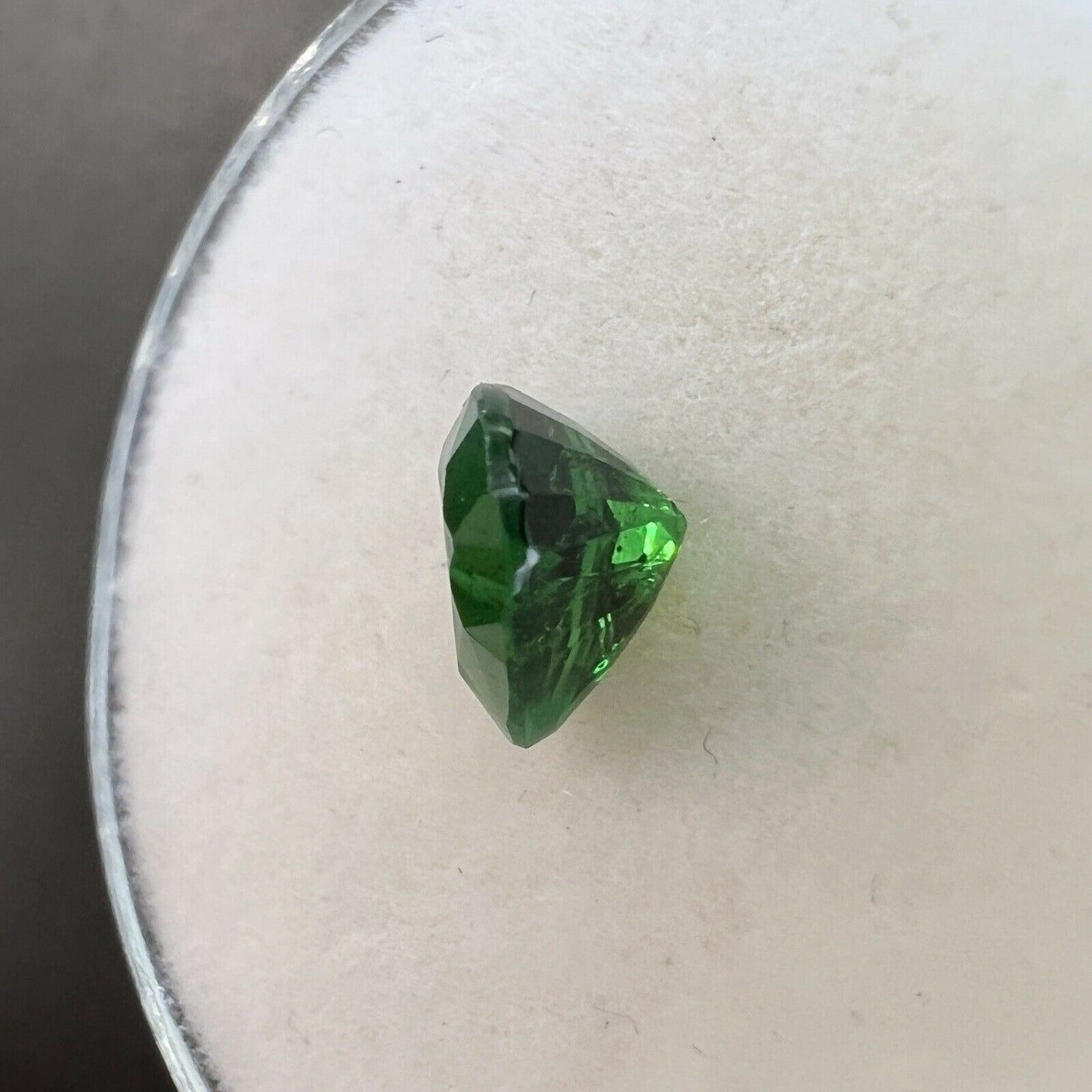 FINE COLOUR Vivid Green Tsavorite Garnet 0.83ct Pear Teardrop Cut Gem 6x5.5m