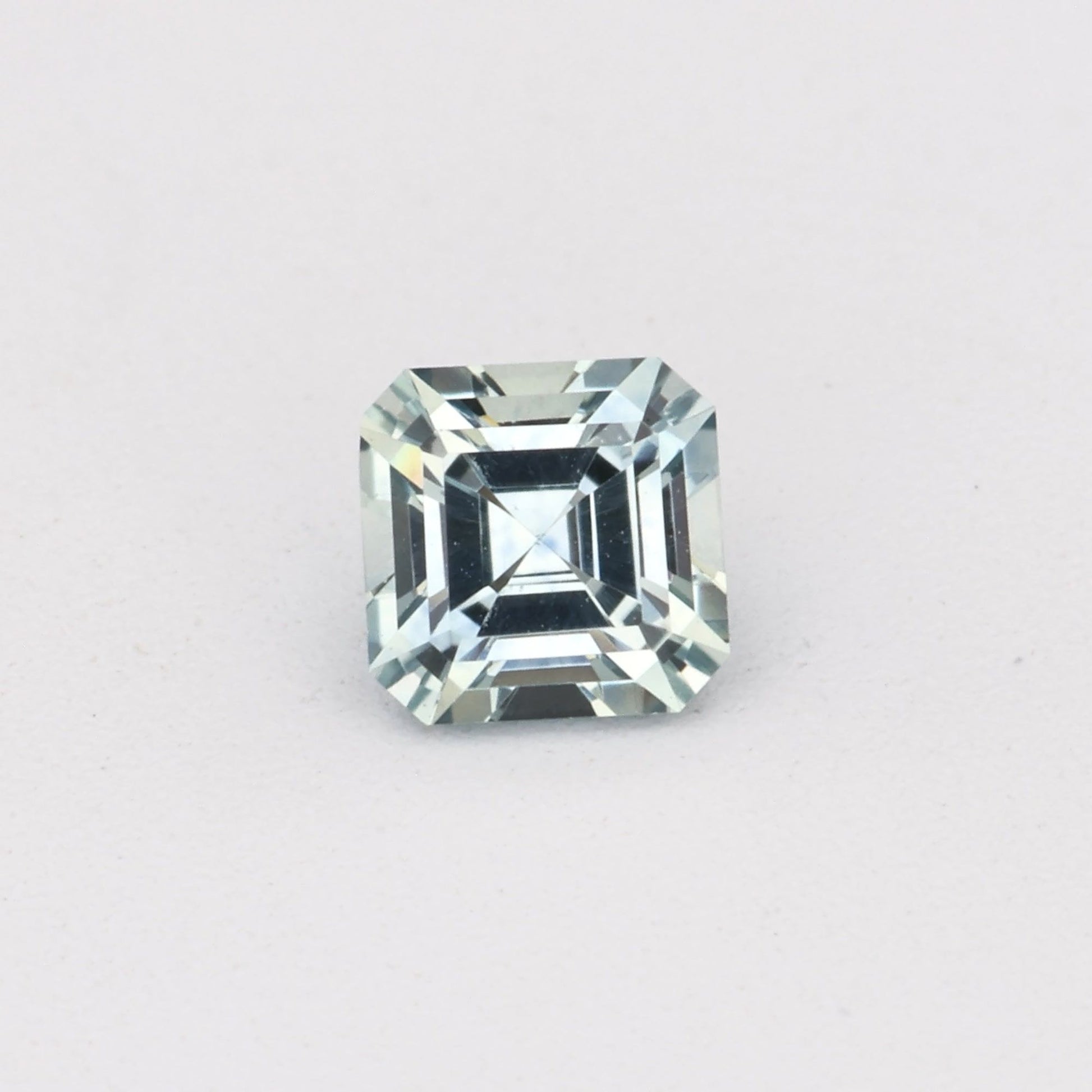 0.18ct Emerald Natural Sapphire (Colour Green, Clarity Eye Clean, Cut Faceted)
