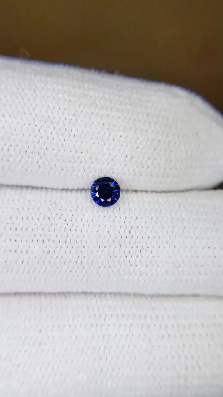 0.28ct Round Natural Sapphire (Colour Blue, Clarity Eye Clean, Cut Faceted)