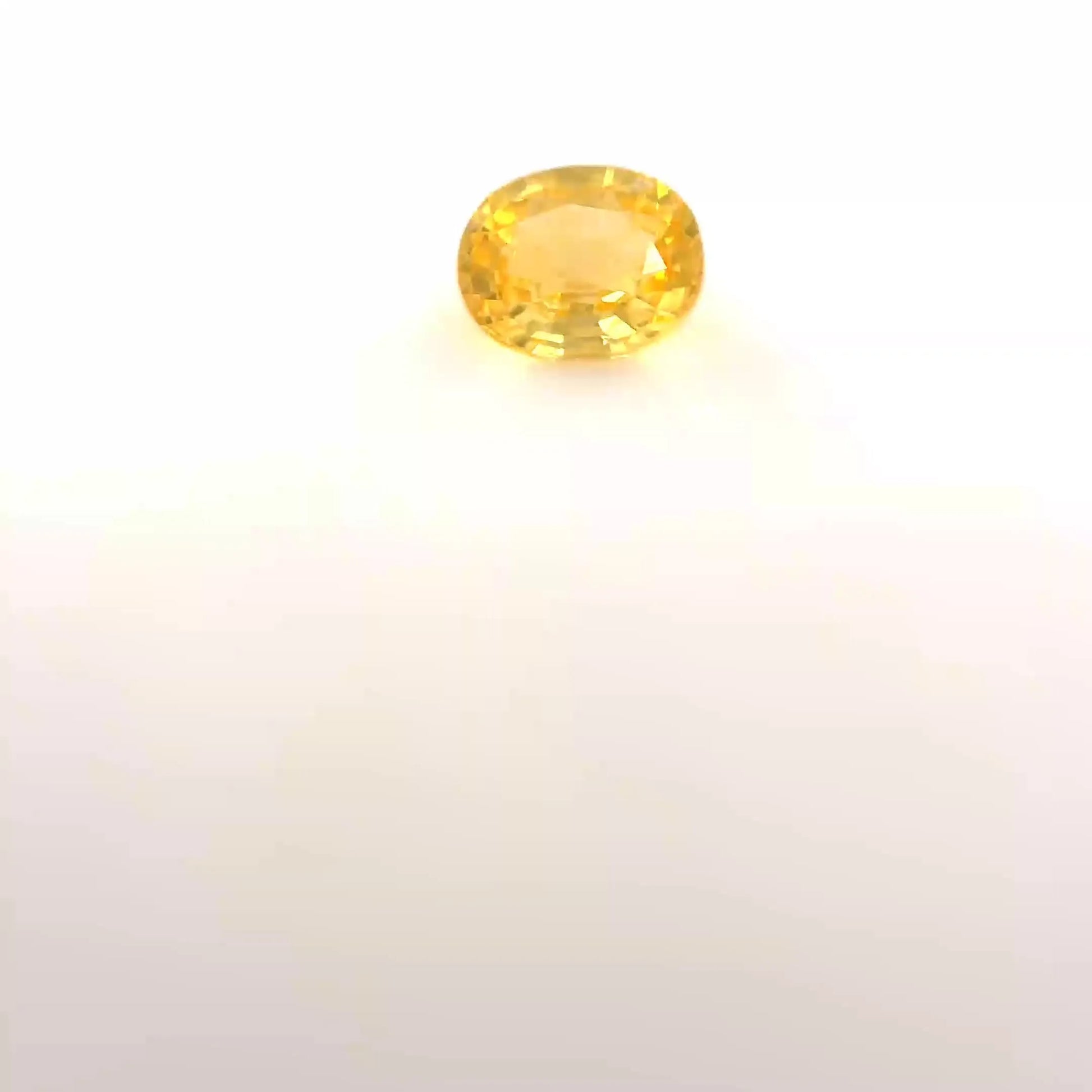0.55ct Oval Natural Sapphire (Colour Yellow, Clarity Eye Clean, Cut Faceted)