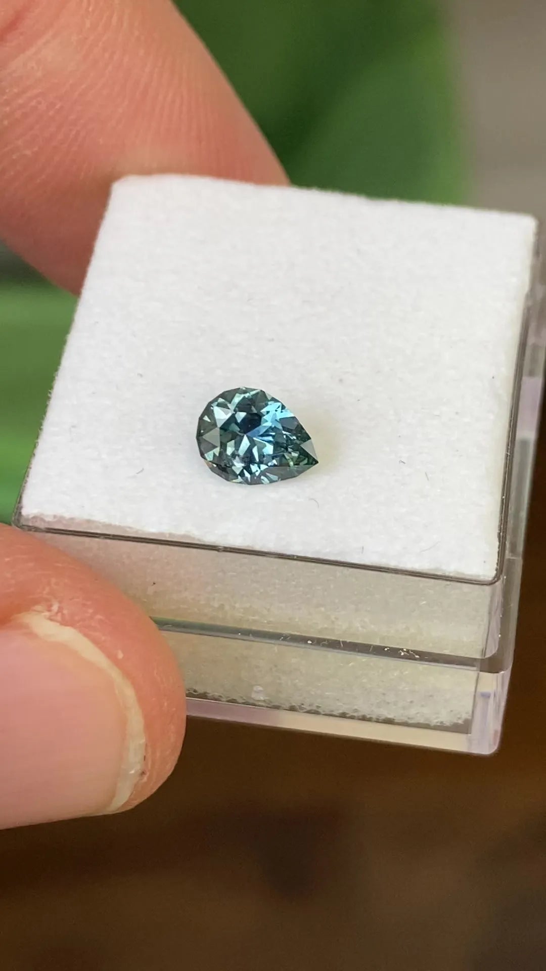 0.70ct Pear Natural Sapphire (Colour Green, Clarity Eye Clean, Cut Faceted)