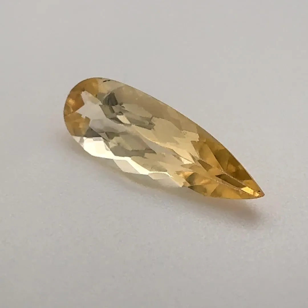 1.67ct Pear Natural Topaz (Colour Yellow, Clarity Eye Clean, Cut Faceted)