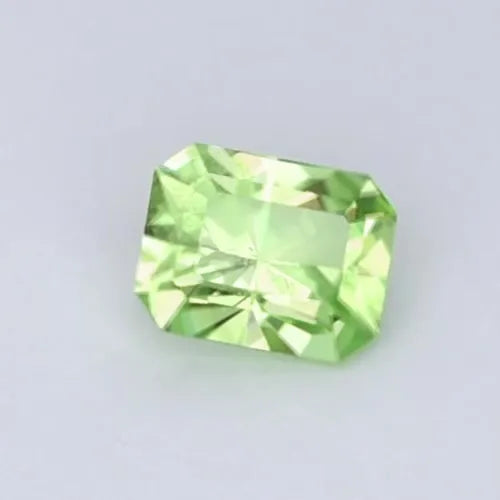 3.17ct Emerald Natural Peridot (Colour Green, Clarity Slightly Included, Cut Faceted)