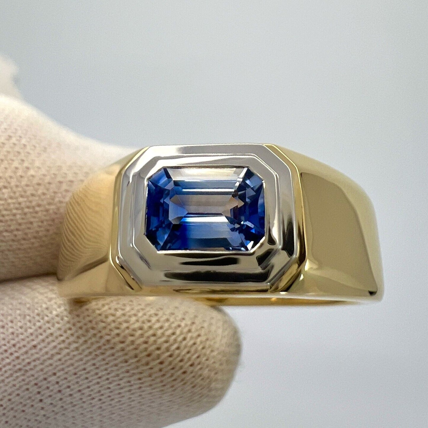 Natural Bi Colour White Blue Ceylon Sapphire Emerald Cut 18k Gold Signet Ring