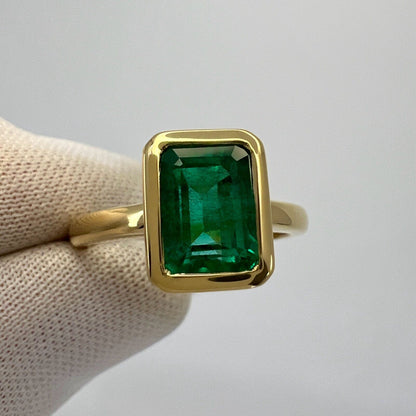 2.51ct Deep Green Emerald Octagon 18k Yellow Gold Rubover Bezel Solitaire Ring