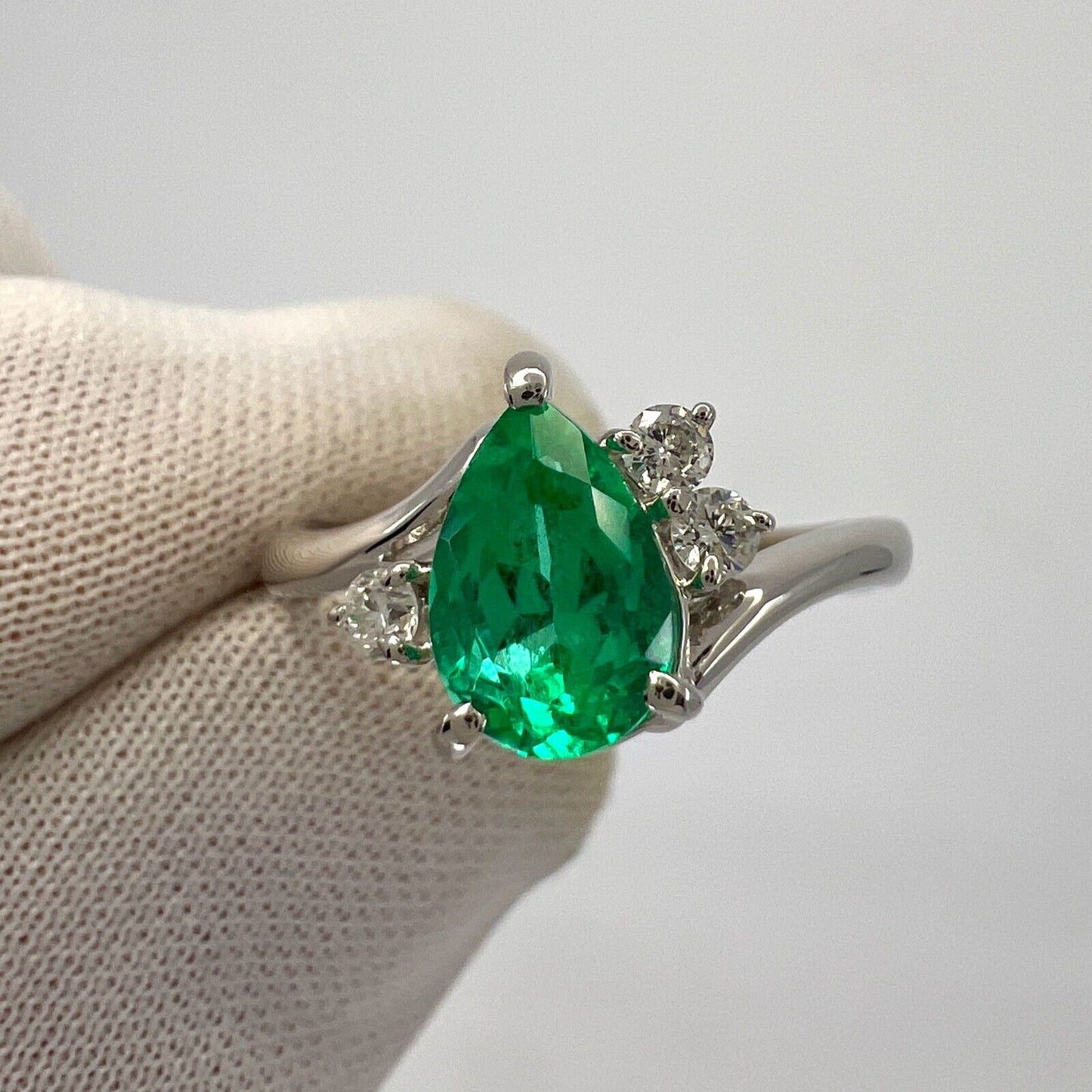 1.06ct Vivid Green Pear Teardrop Cut Colombian Emerald & Diamond Platinum Ring