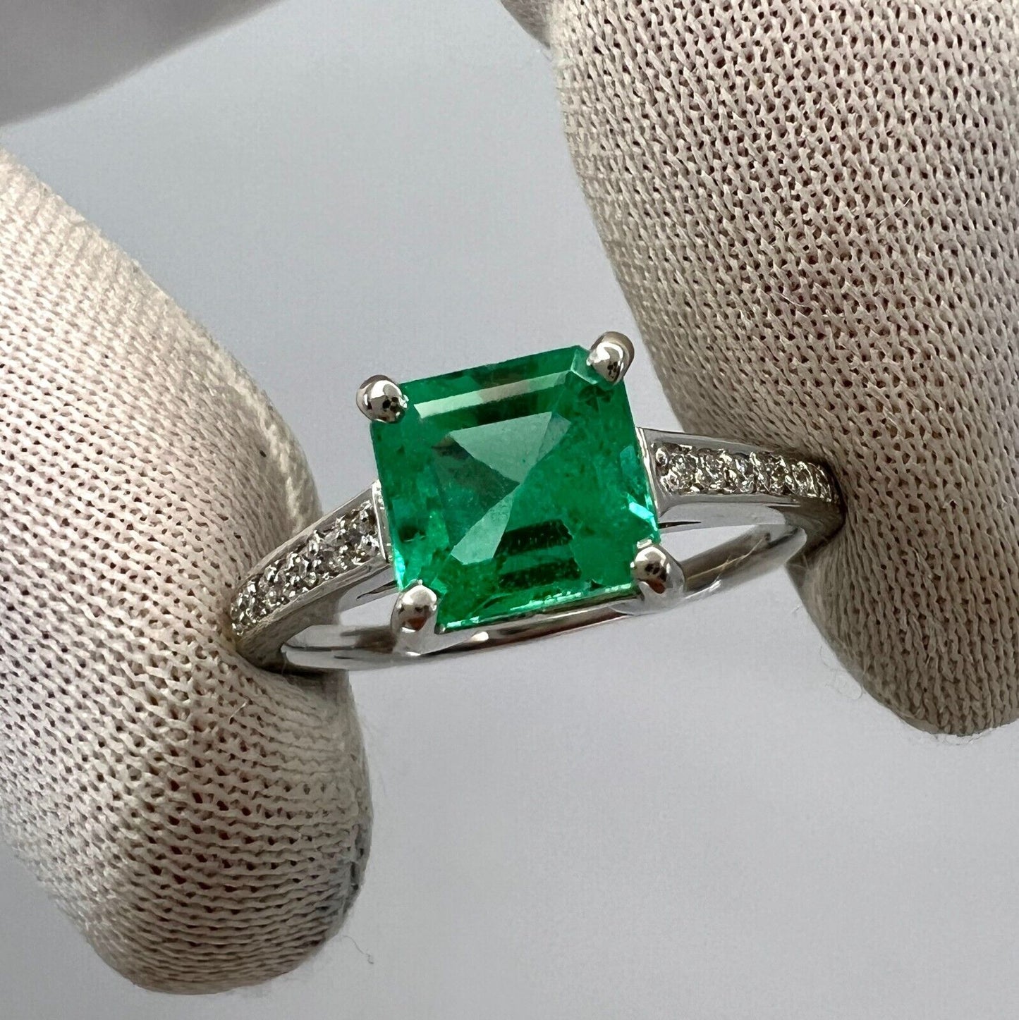 1.07ct Light Green Colombian Emerald And Diamond Accent Platinum Solitaire Ring