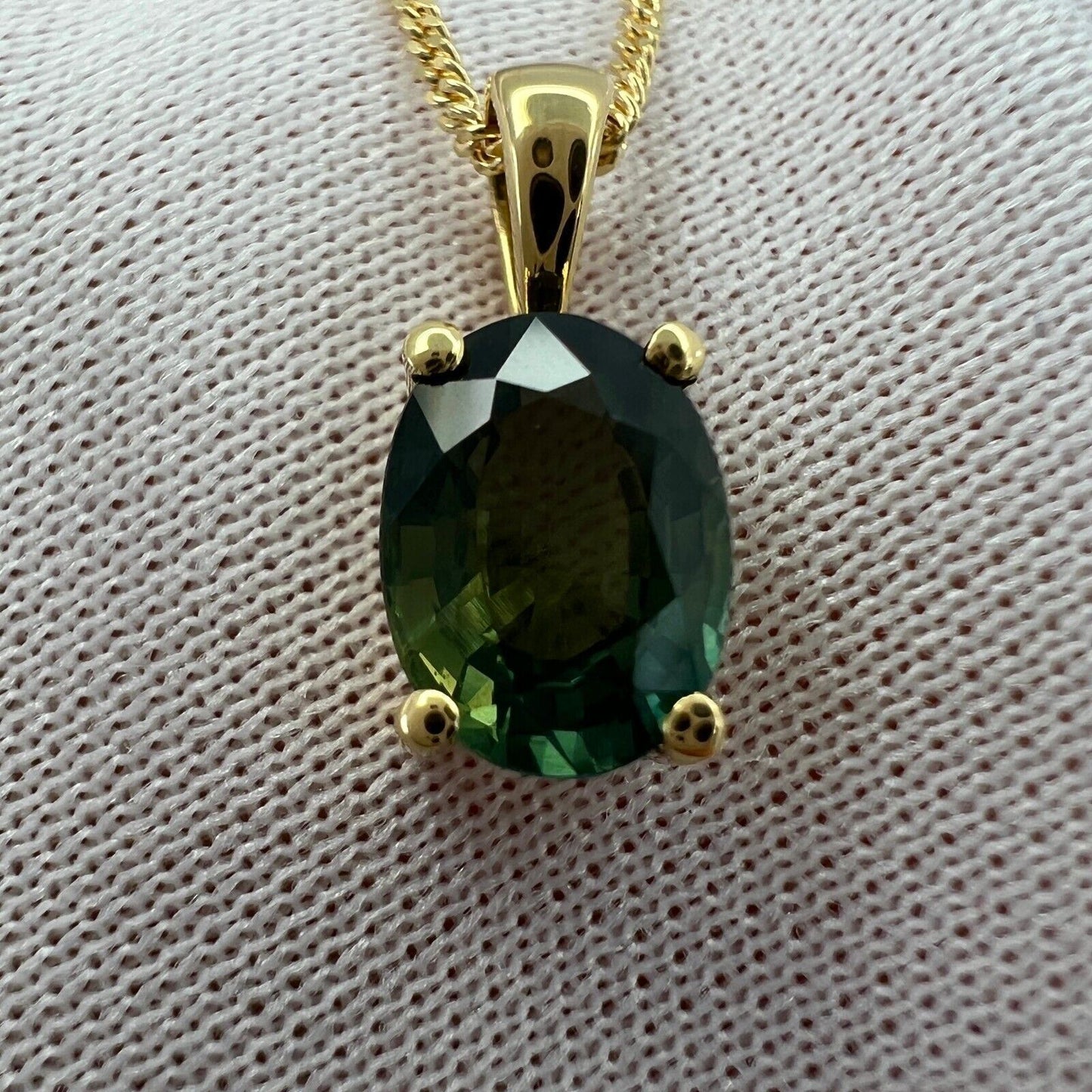 1.60ct Australia Vivid Green Sapphire 18k Yellow Gold Oval Cut Solitaire Pendant