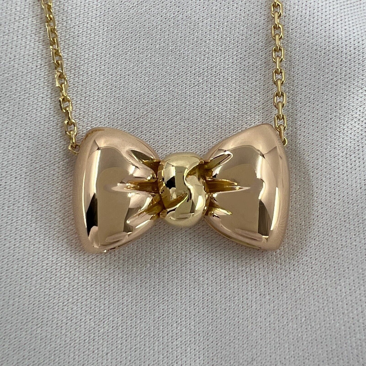 Vintage Van Cleef & Arpels Bow Ribbon 18k Yellow & Rose Gold Pendant Necklace