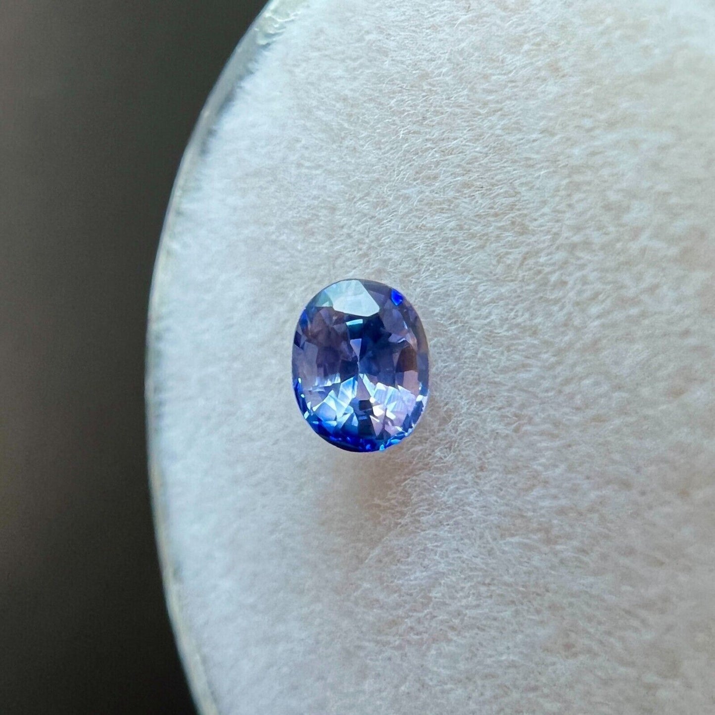 UNIQUE Fine Ceylon Blue Violet Sapphire 0.45ct Oval Cut Blue RARE 4.5x3.7mm VVS