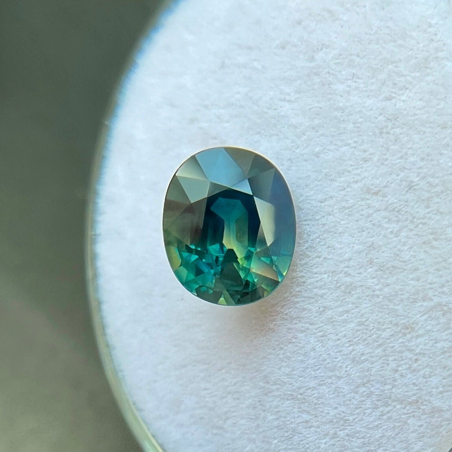 UNIQUE 1.63ct NATURAL Blue Green PARTI Colour Sapphire Oval Cut RARE 7.2x6mm VS