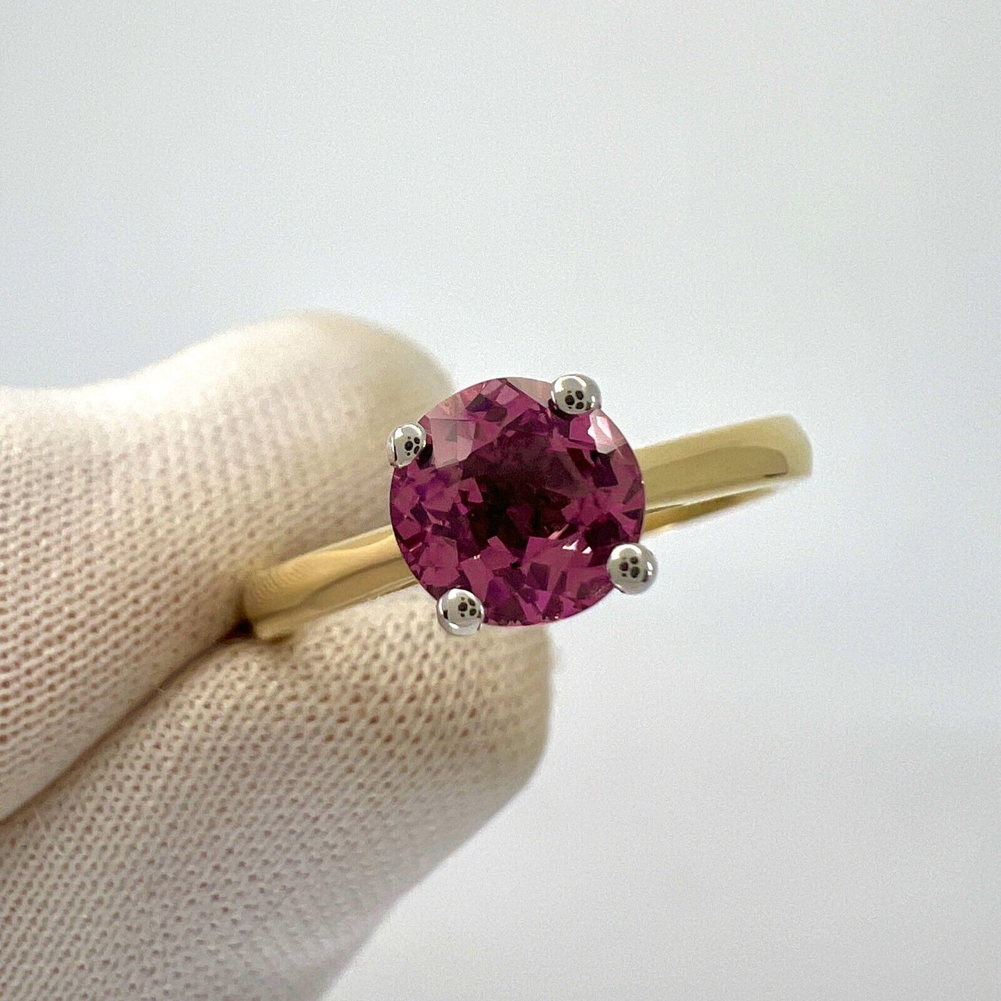 1.03ct Vivid Pink Mahenge Spinel Round Cut 18k Yellow White Gold Solitaire Ring