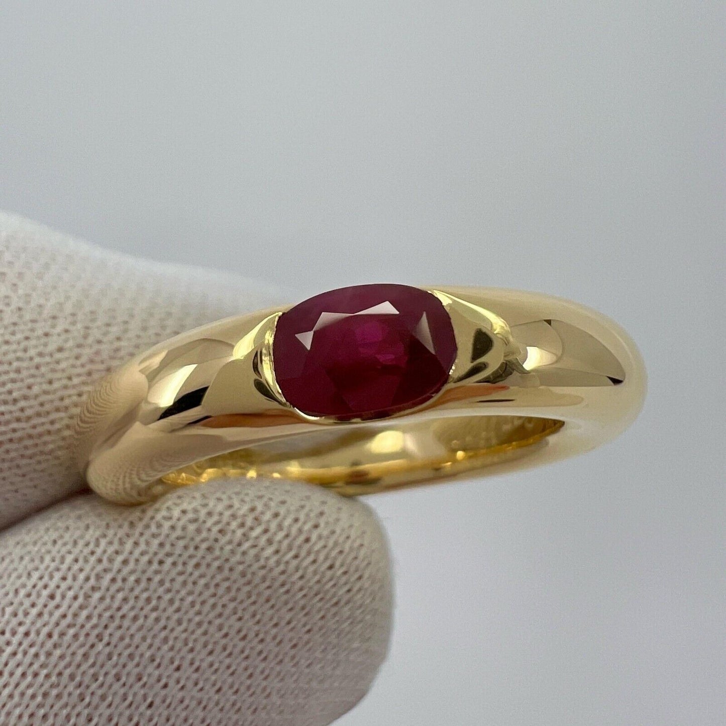 Vintage Cartier Deep Red Ruby Ellipse 18k Yellow Gold Oval Cut Solitaire Ring 49