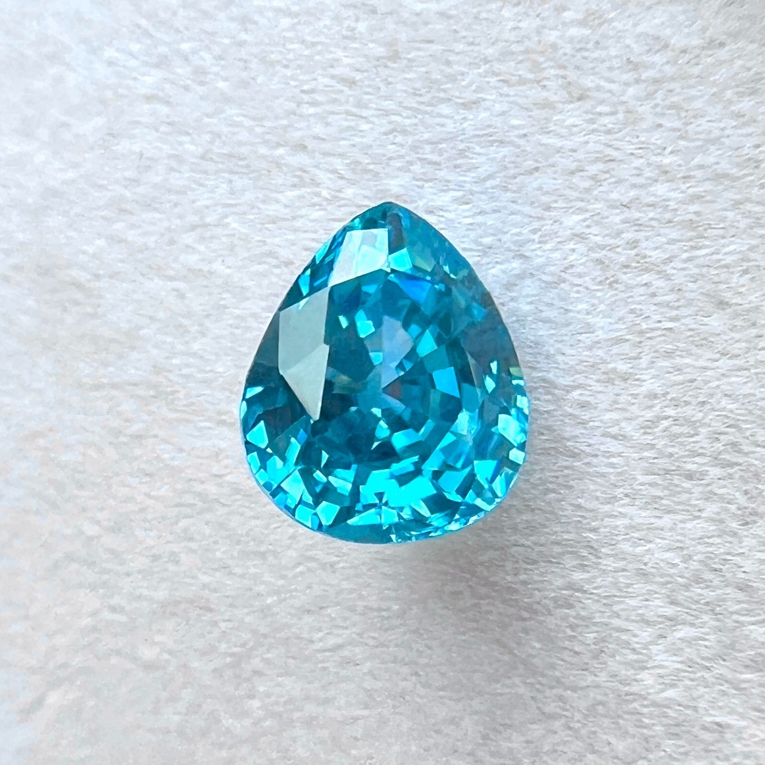45733824
