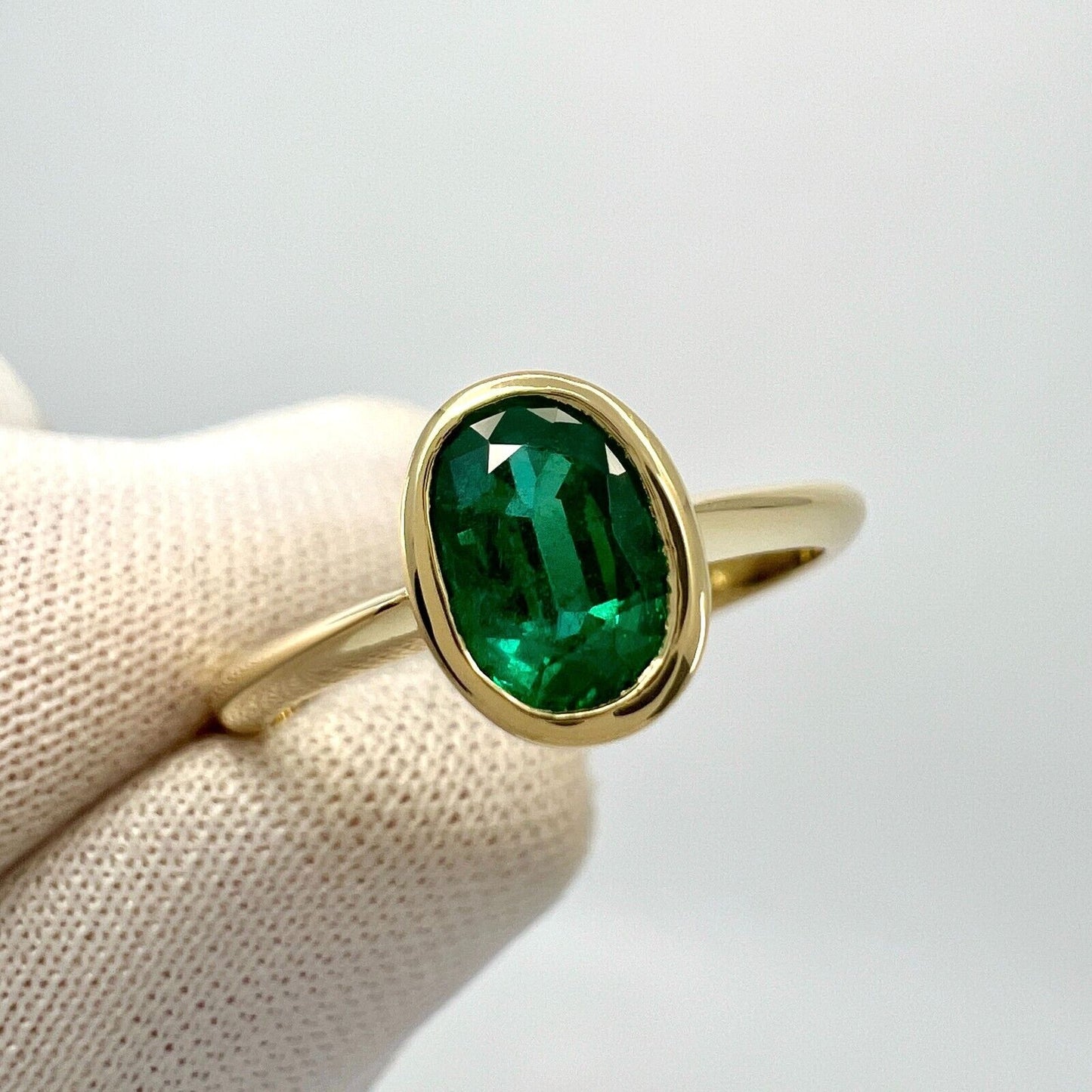 Natural Deep Green Emerald Oval Cut 18k Yellow Gold Rubover Bezel Solitaire Ring