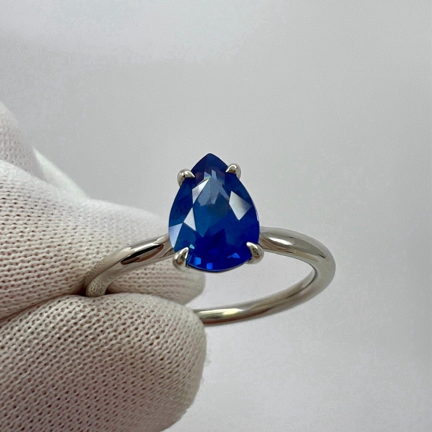 1.17ct Cornflower Blue Sapphire Pear Teardrop Cut 18k White Gold Solitaire Ring