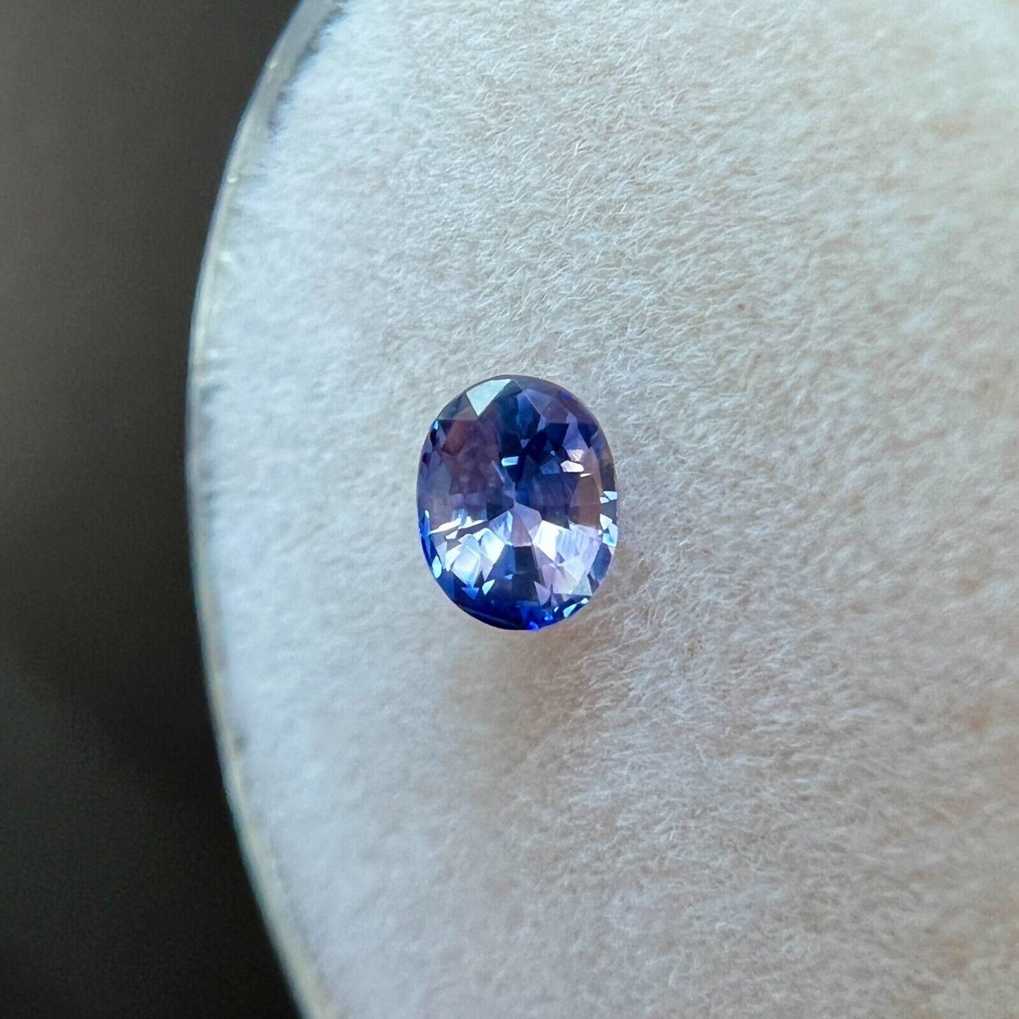 UNIQUE Fine Ceylon Blue Violet Sapphire 0.45ct Oval Cut Blue RARE 4.5x3.7mm VVS