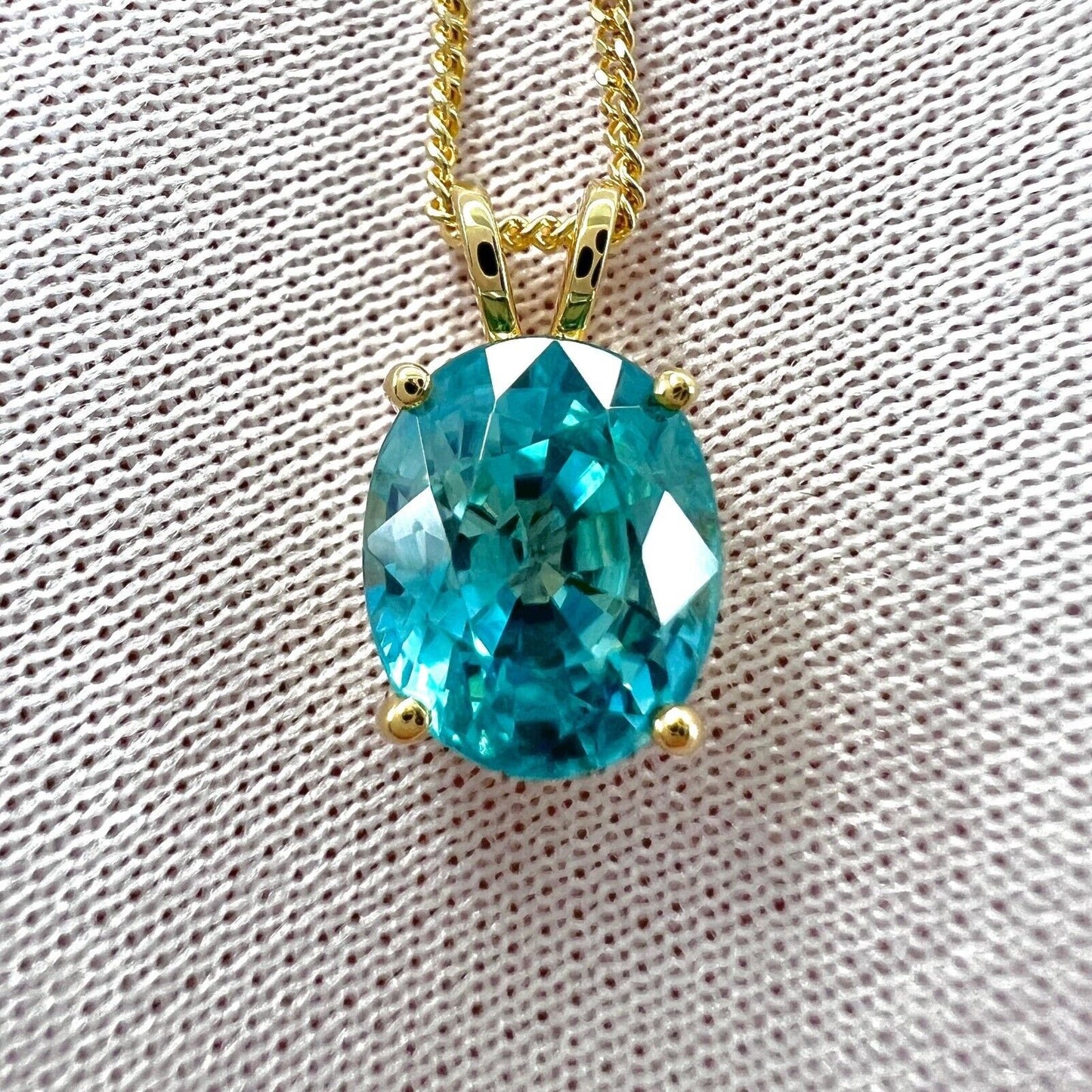 Natural Blue Zircon 3.78ct Oval Cut 18k Yellow Gold Pendant Necklace