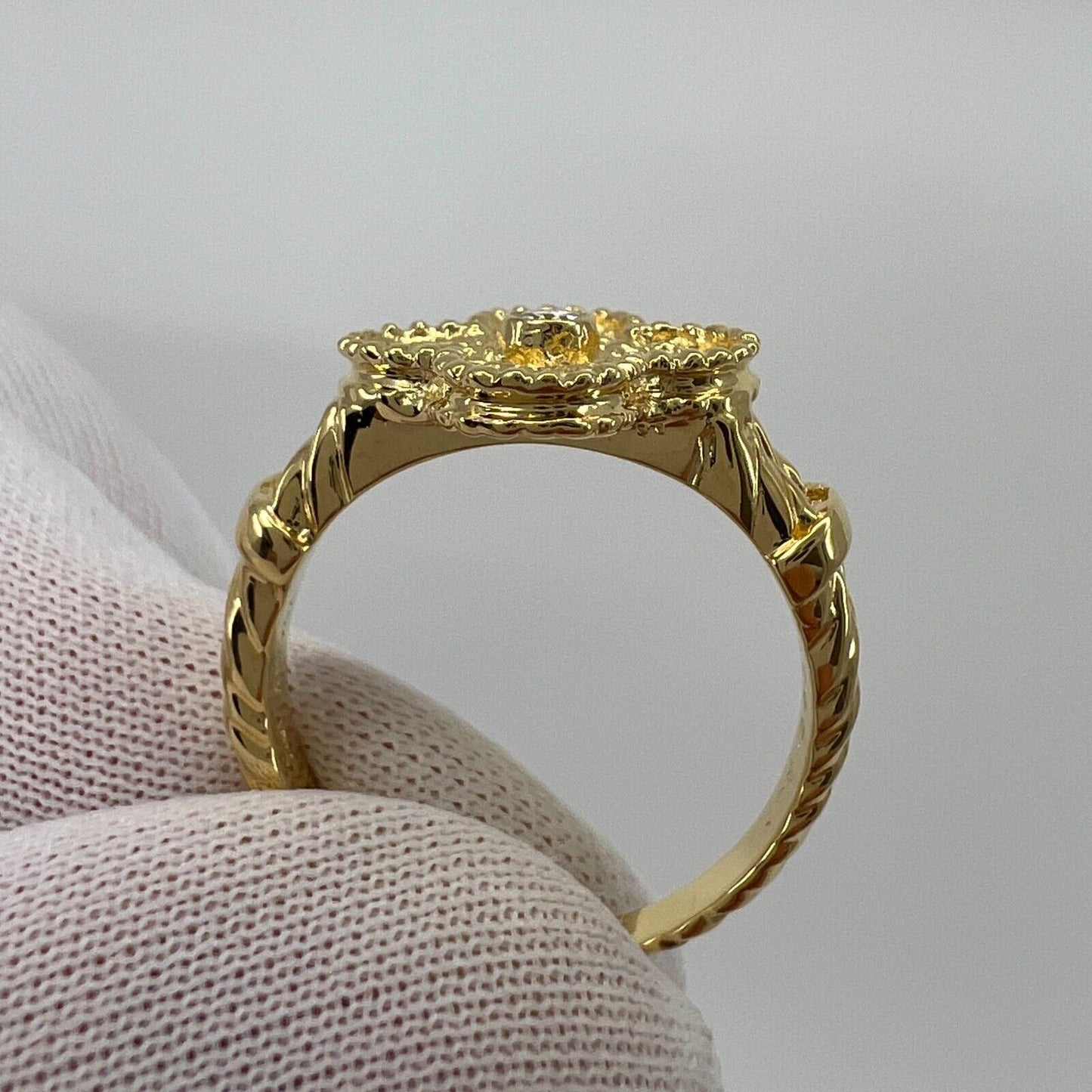 Rare Vintage Van Cleef & Arpels Alhambra Diamond Flower 18k Yellow Gold Ring