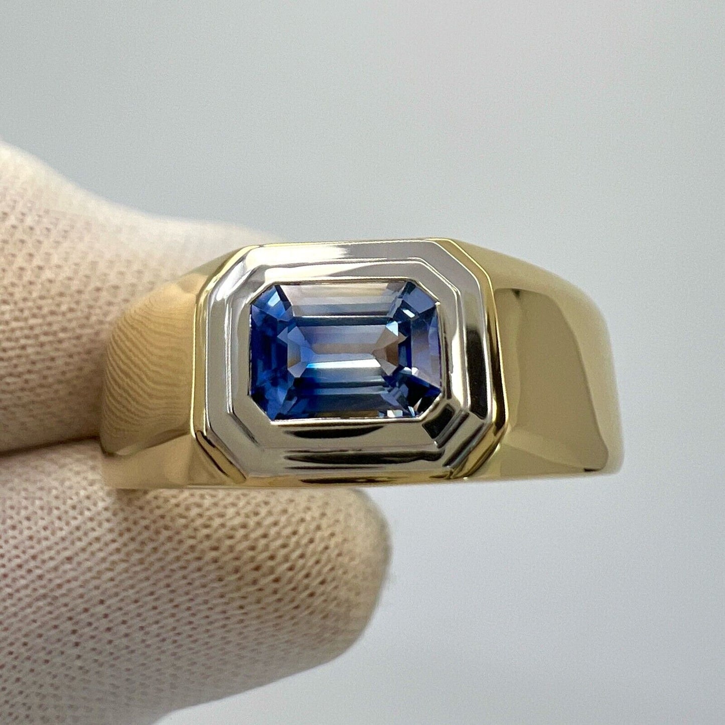 Natural Bi Colour White Blue Ceylon Sapphire Emerald Cut 18k Gold Signet Ring