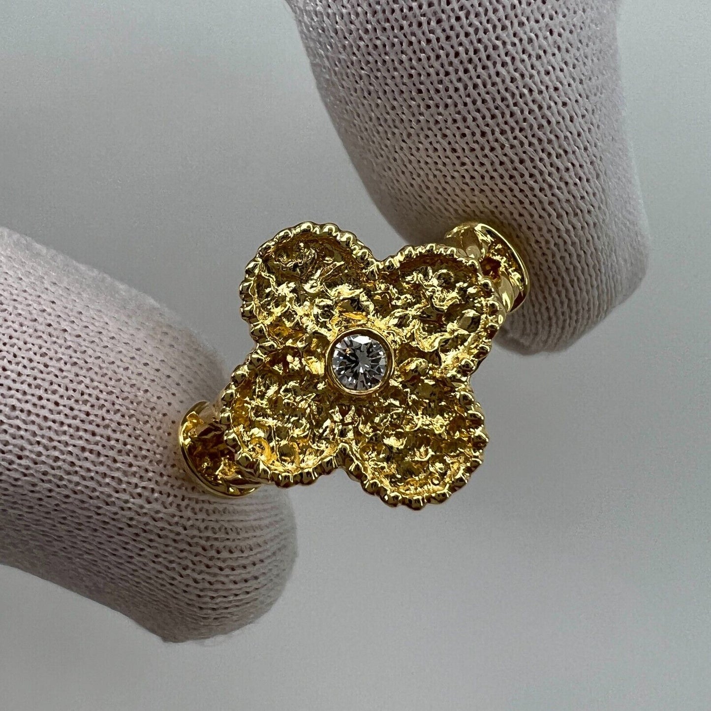 Rare Vintage Van Cleef & Arpels Alhambra Diamond Flower 18k Yellow Gold Ring